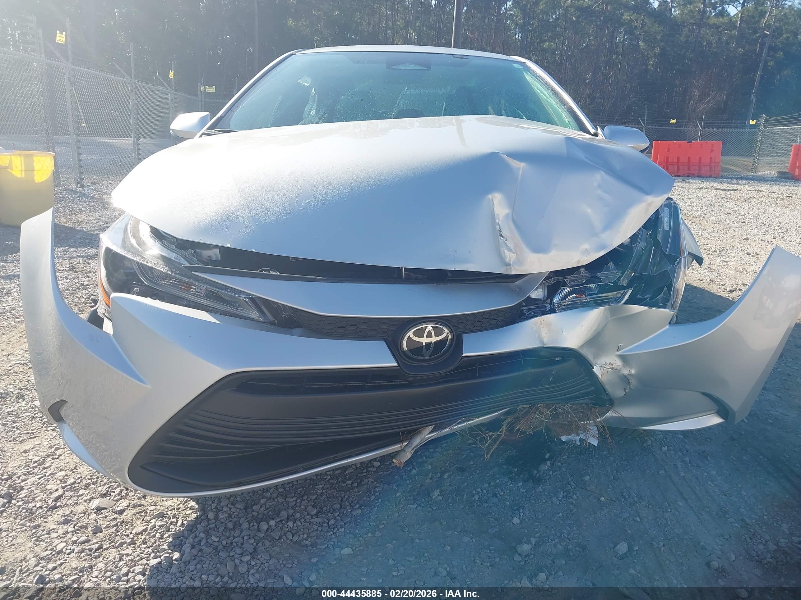 TOYOTA COROLLA image 6