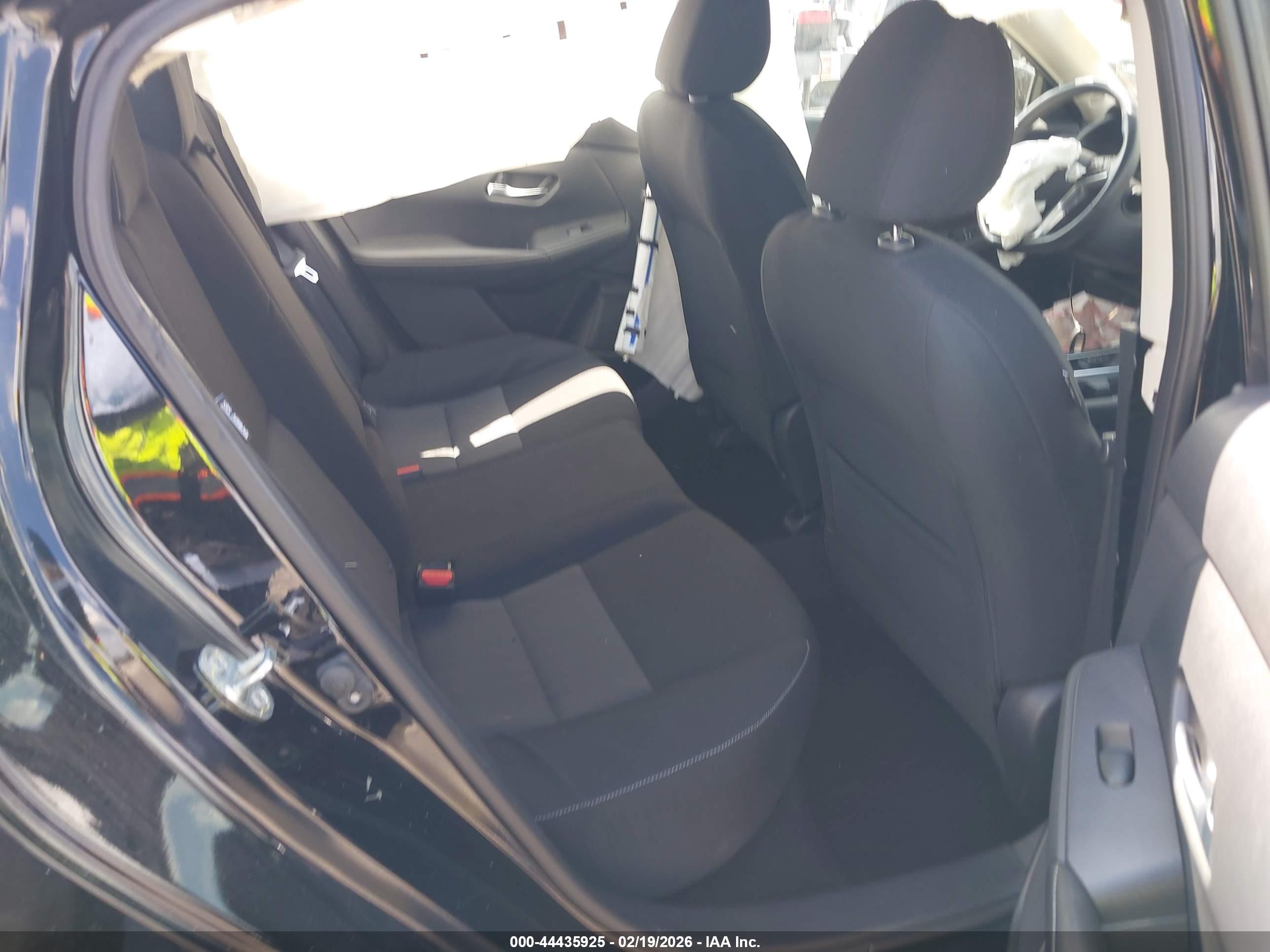 NISSAN SENTRA image 8