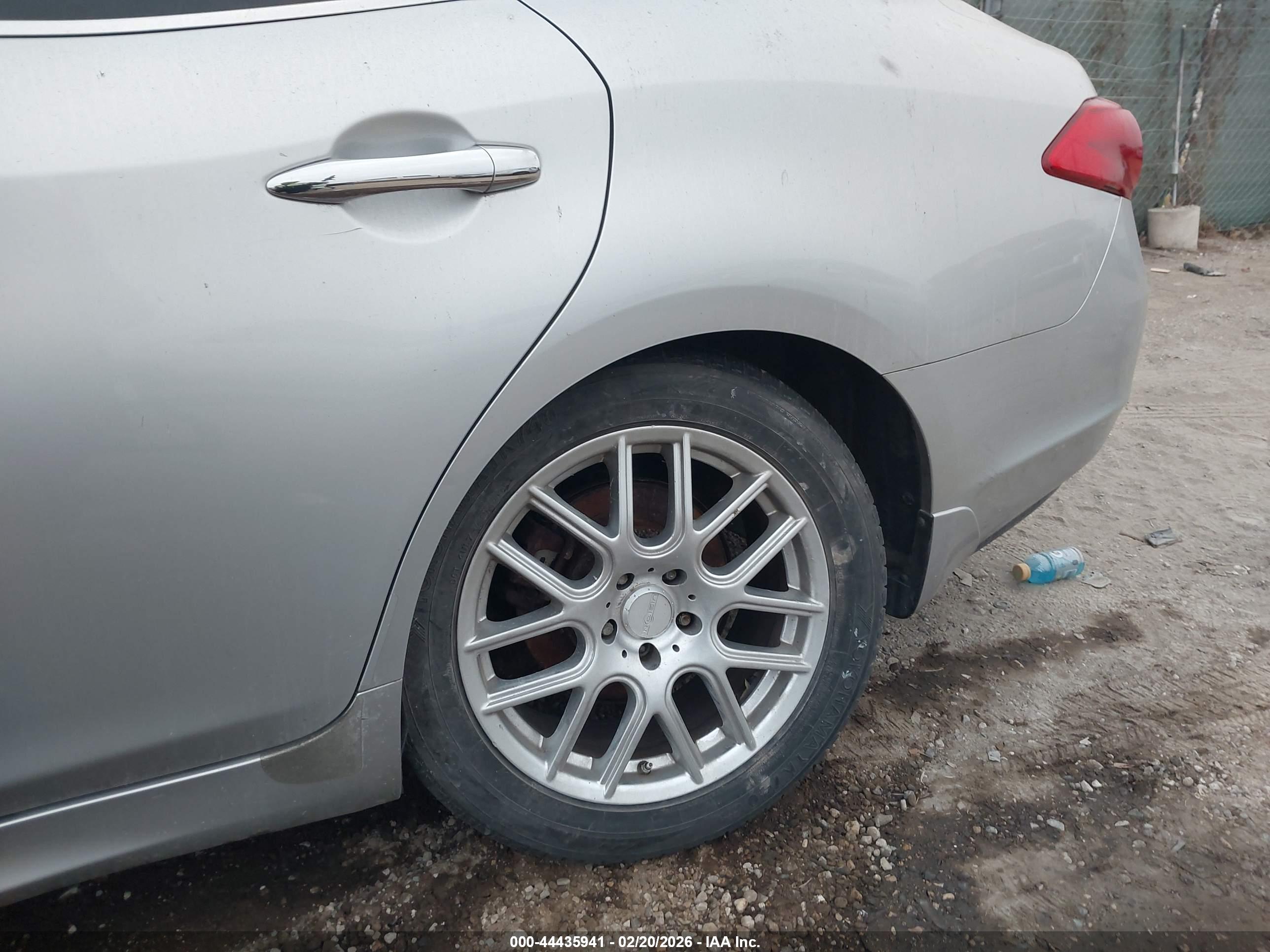 INFINITI M37X image 6