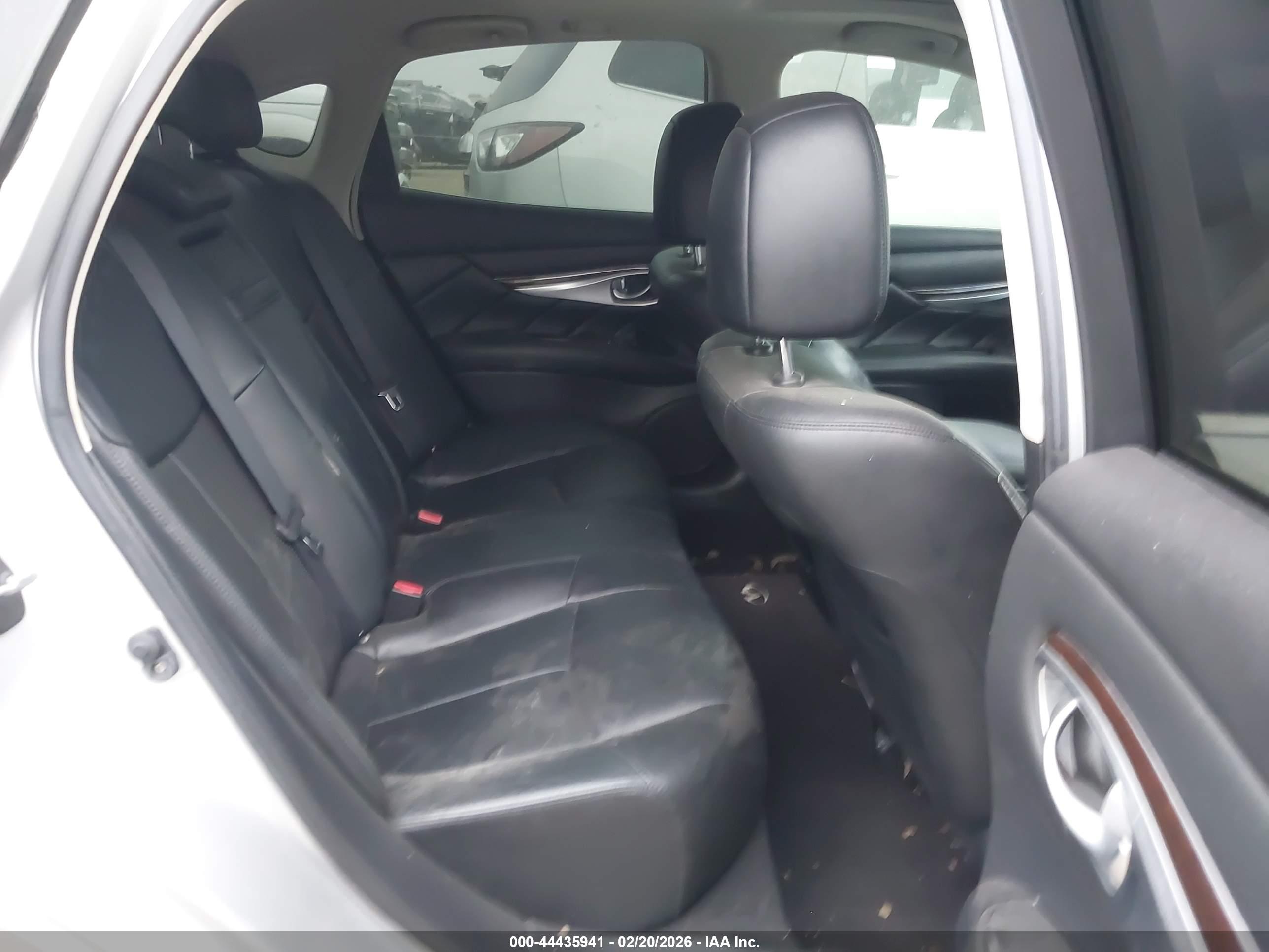 INFINITI M37X image 8