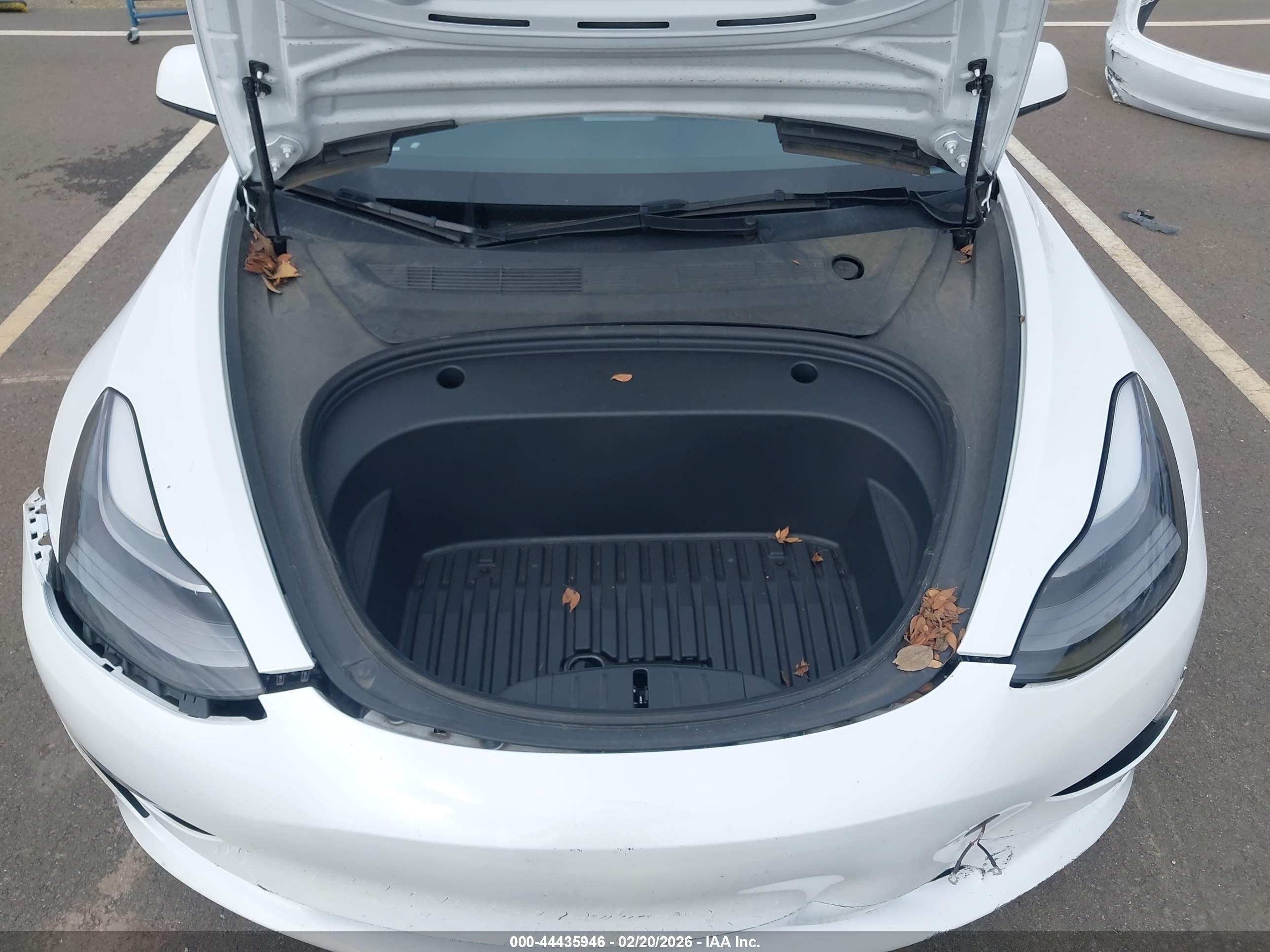 TESLA MODEL image 10