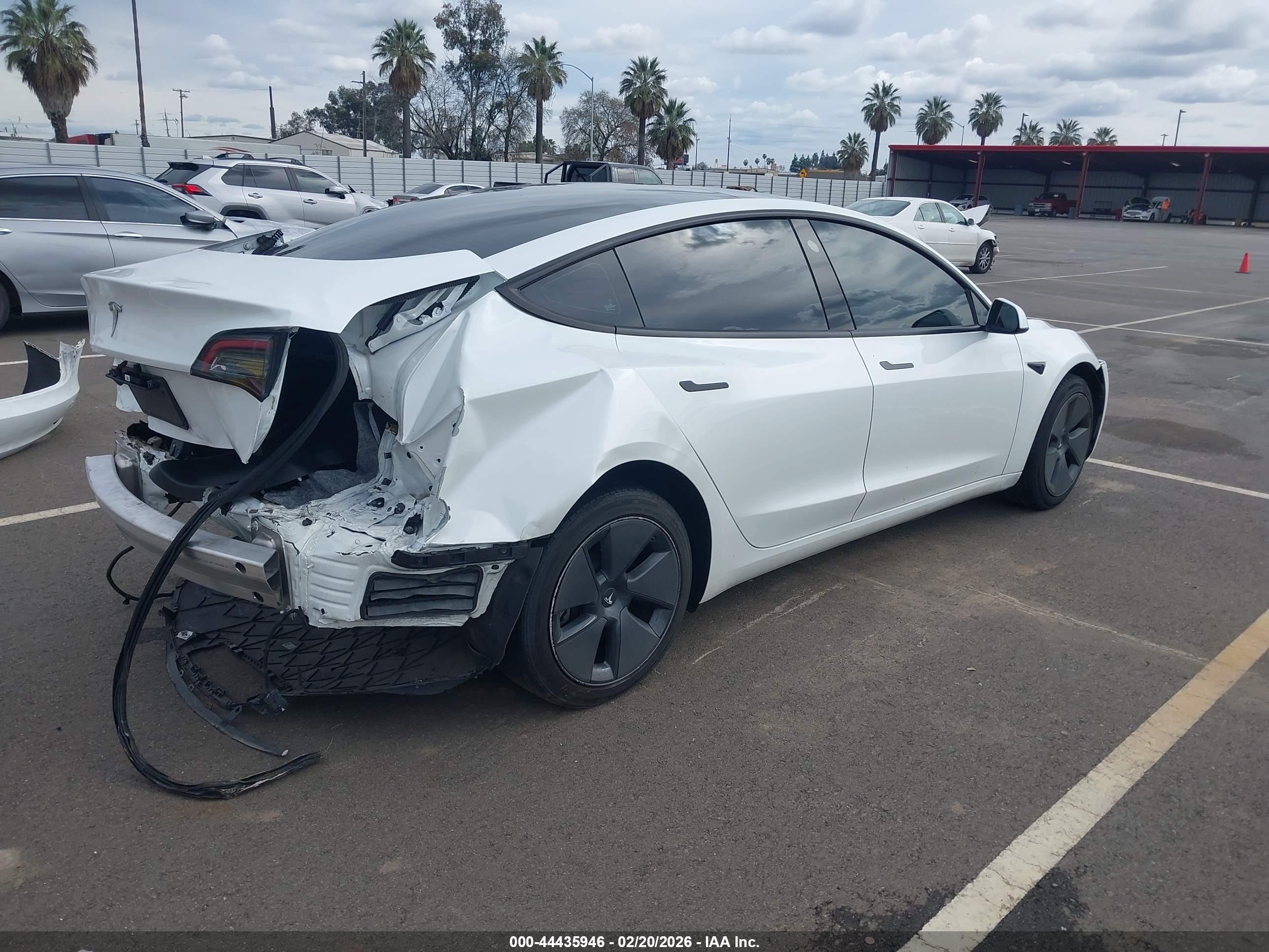TESLA MODEL image 4