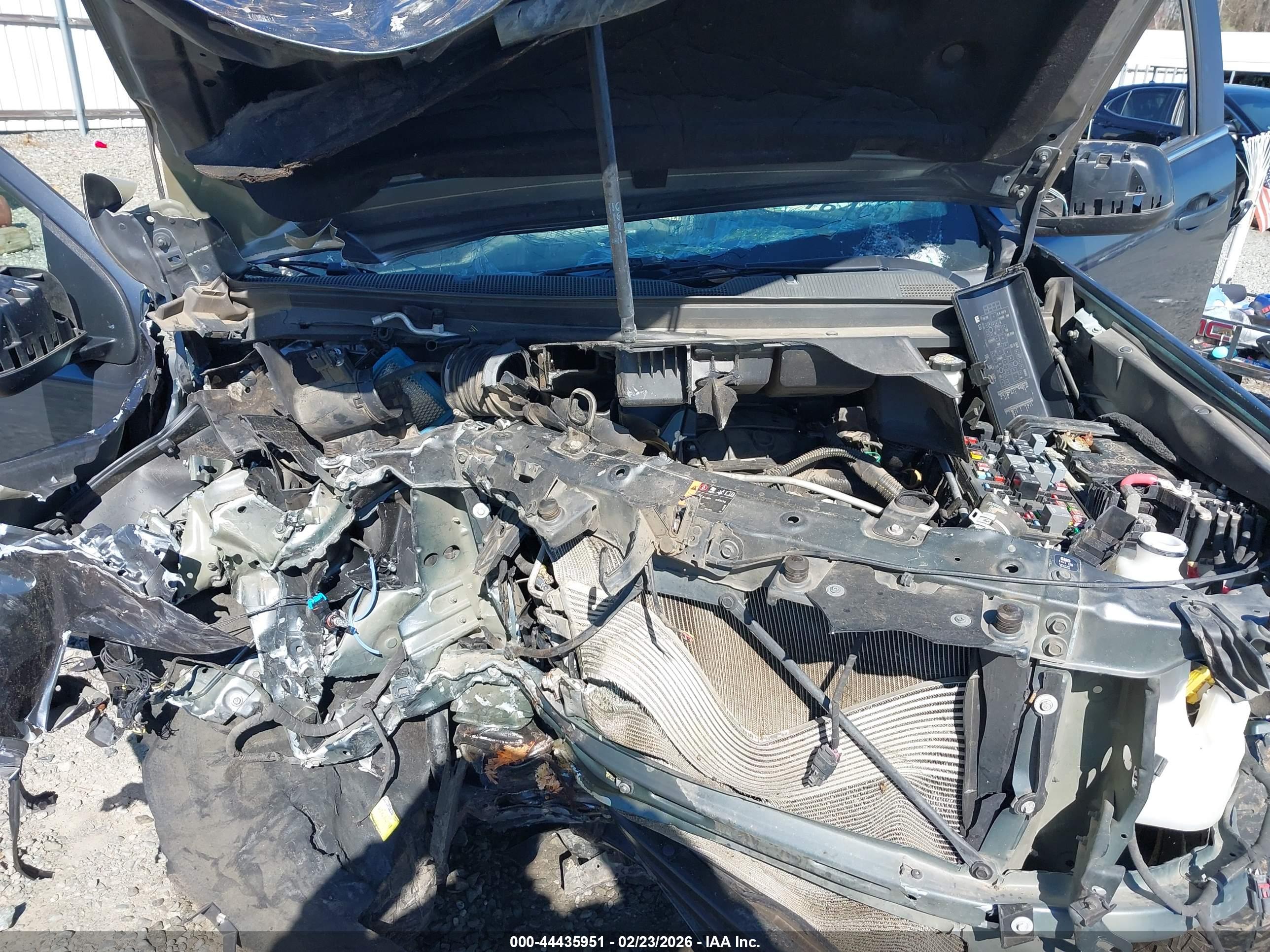 CHEVROLET COLORADO image 10