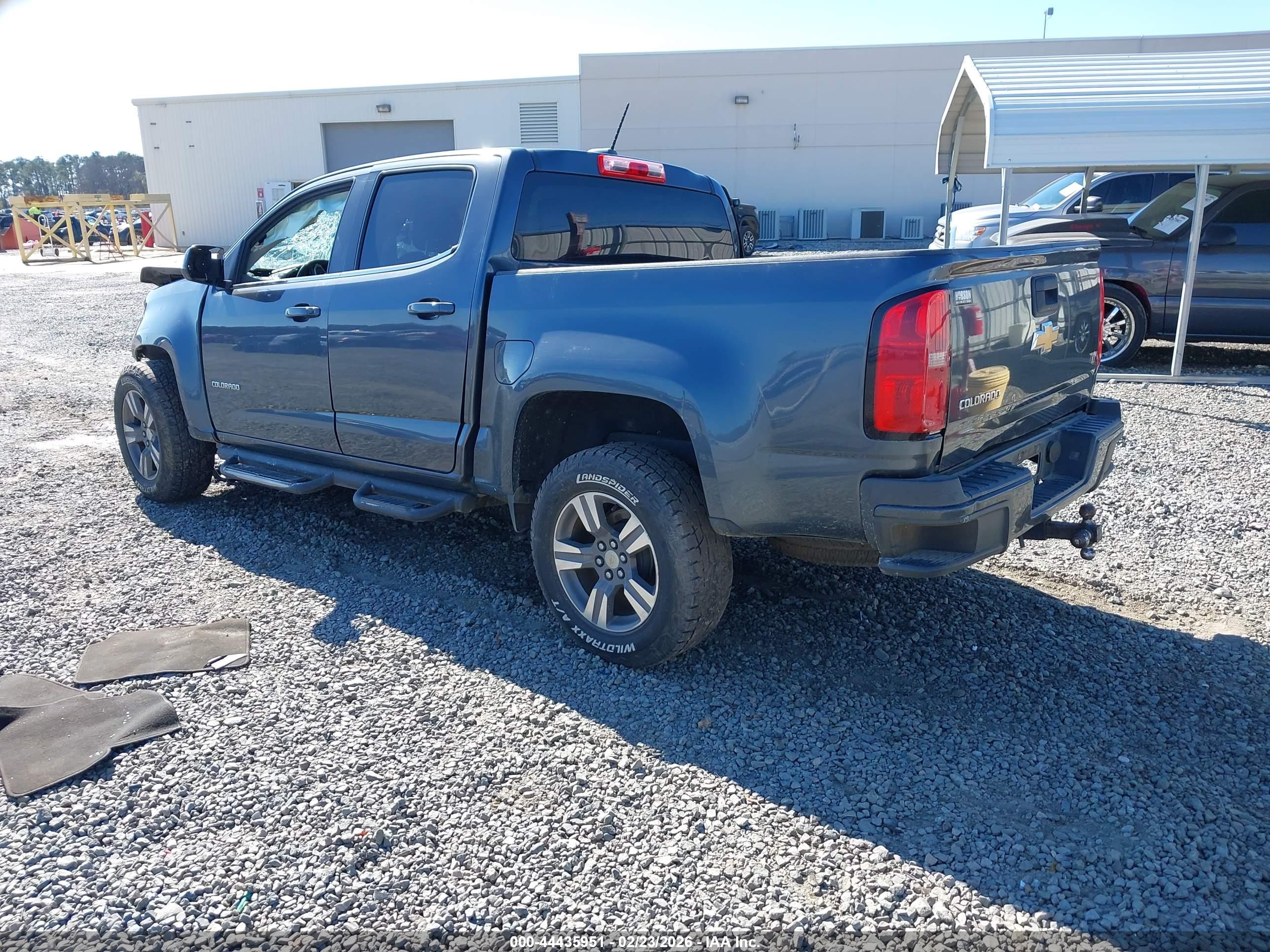 CHEVROLET COLORADO image 3