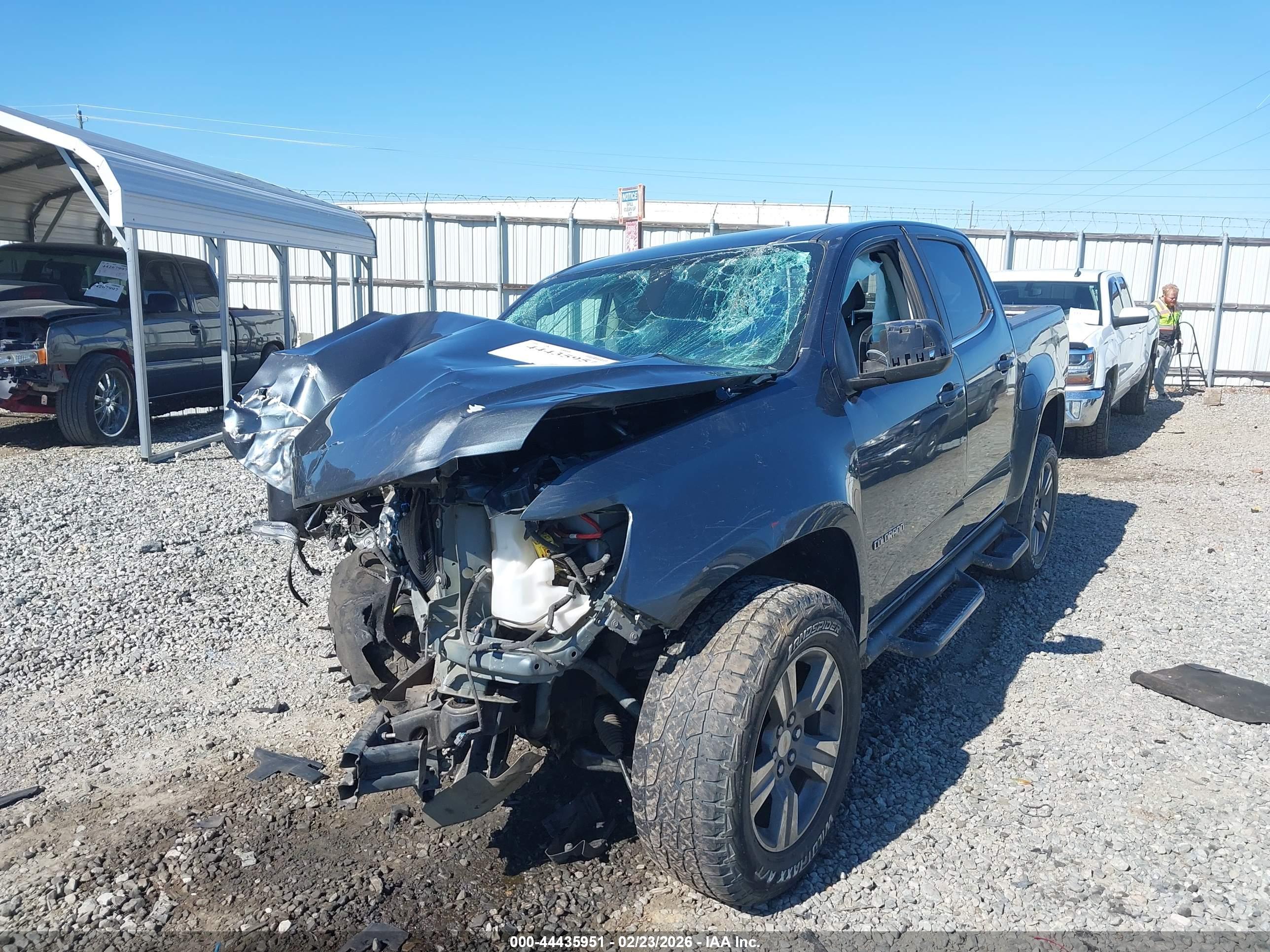 CHEVROLET COLORADO image 6
