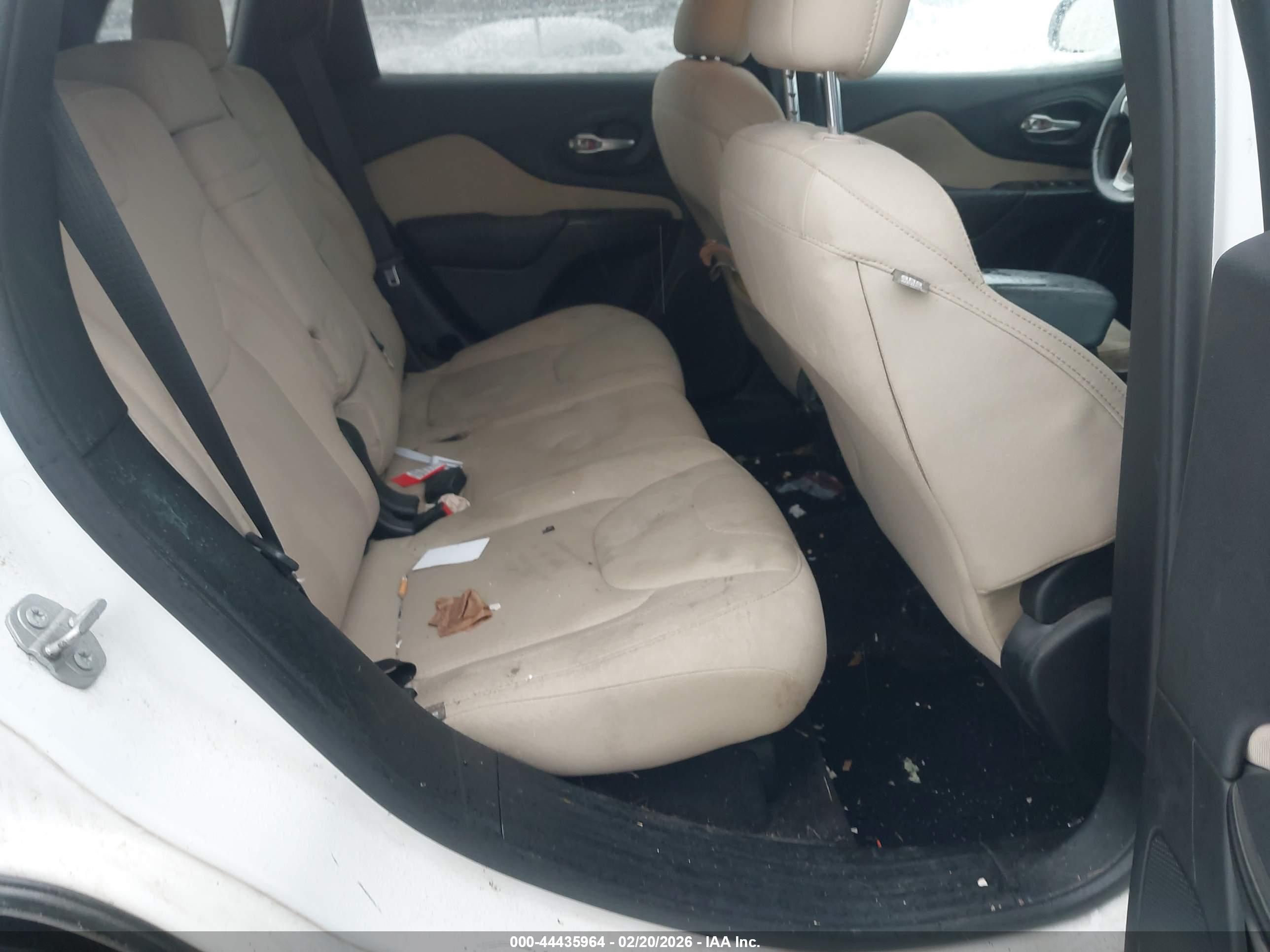 JEEP CHEROKEE image 8