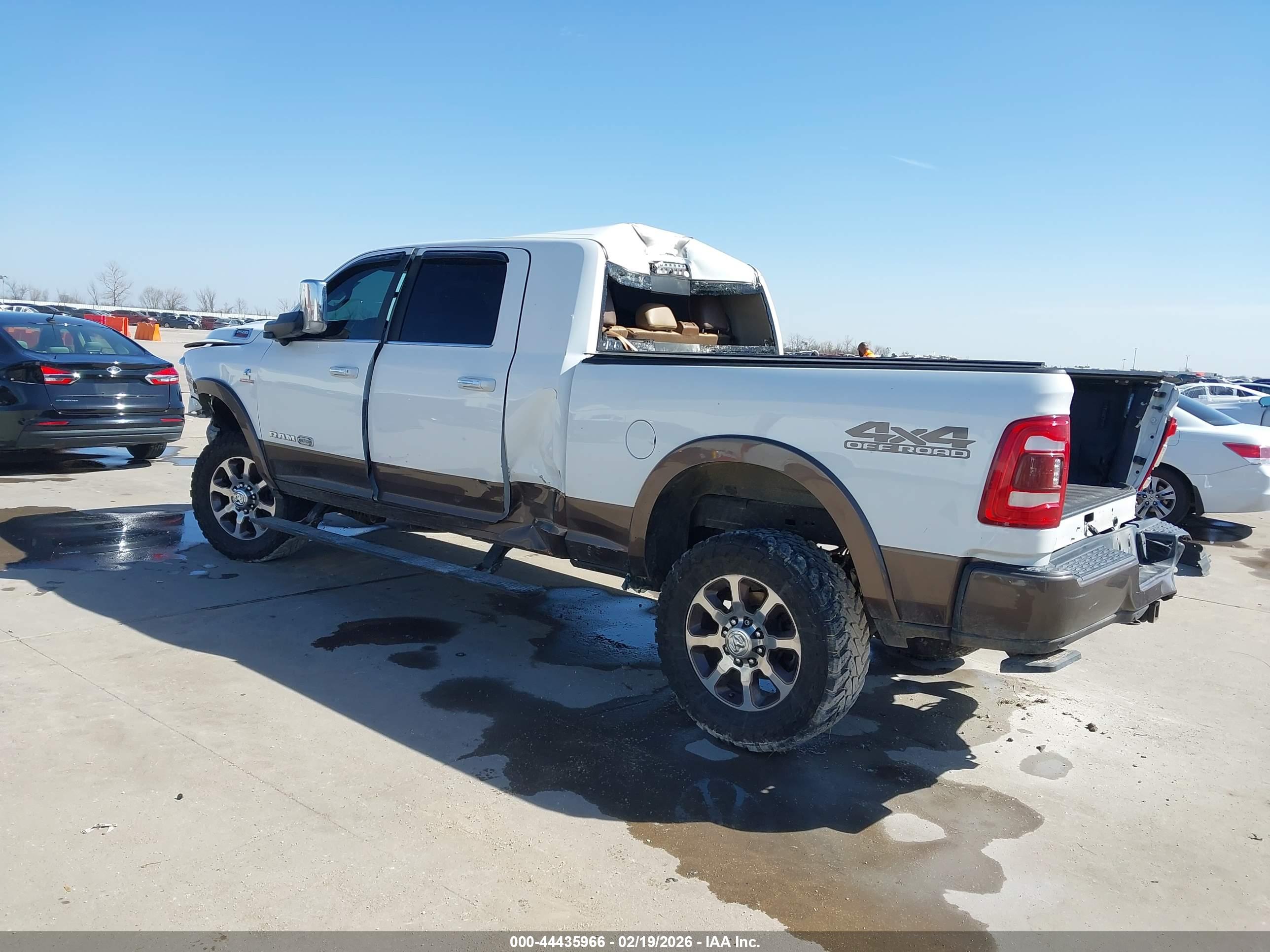 RAM 2500 image 3