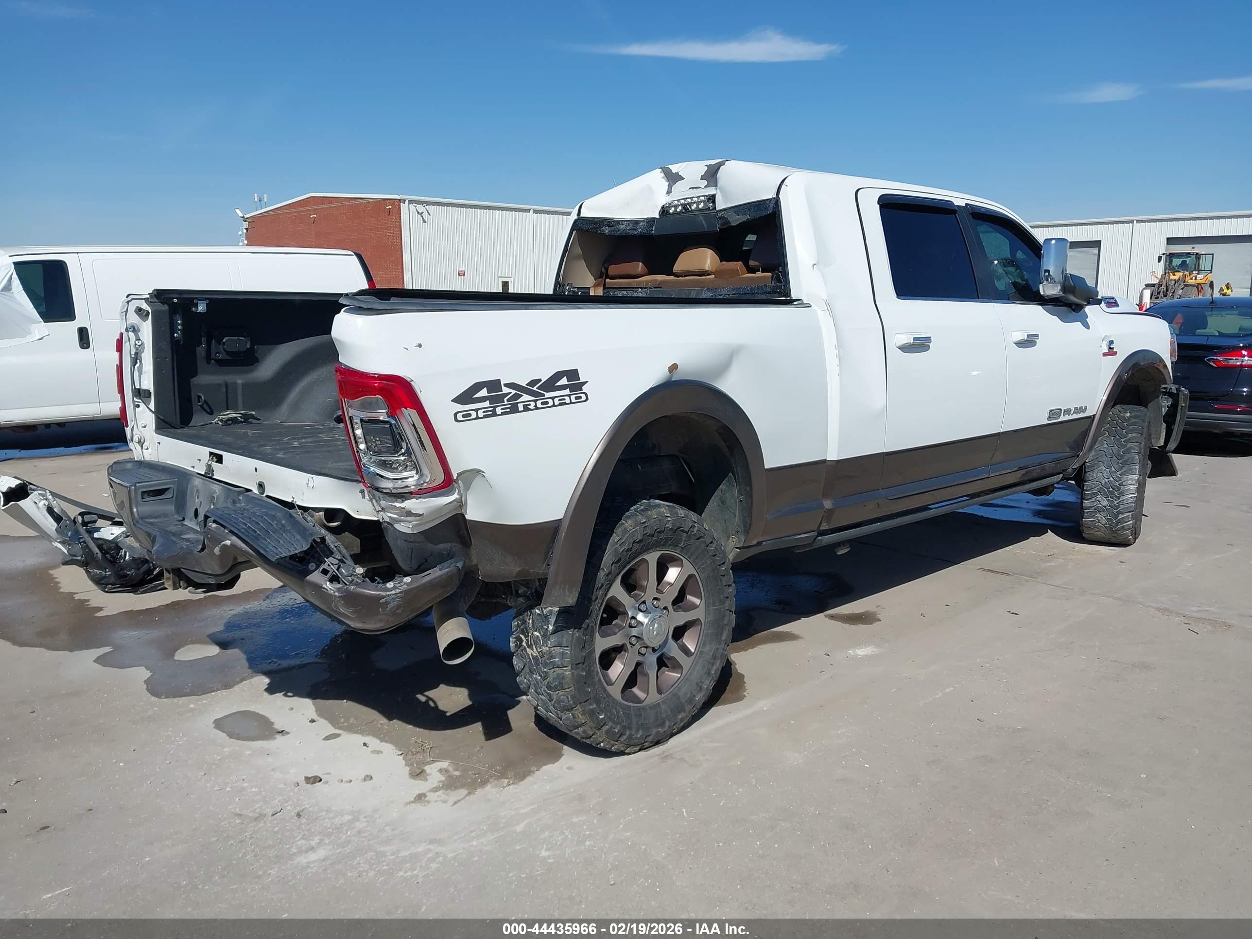 RAM 2500 image 4