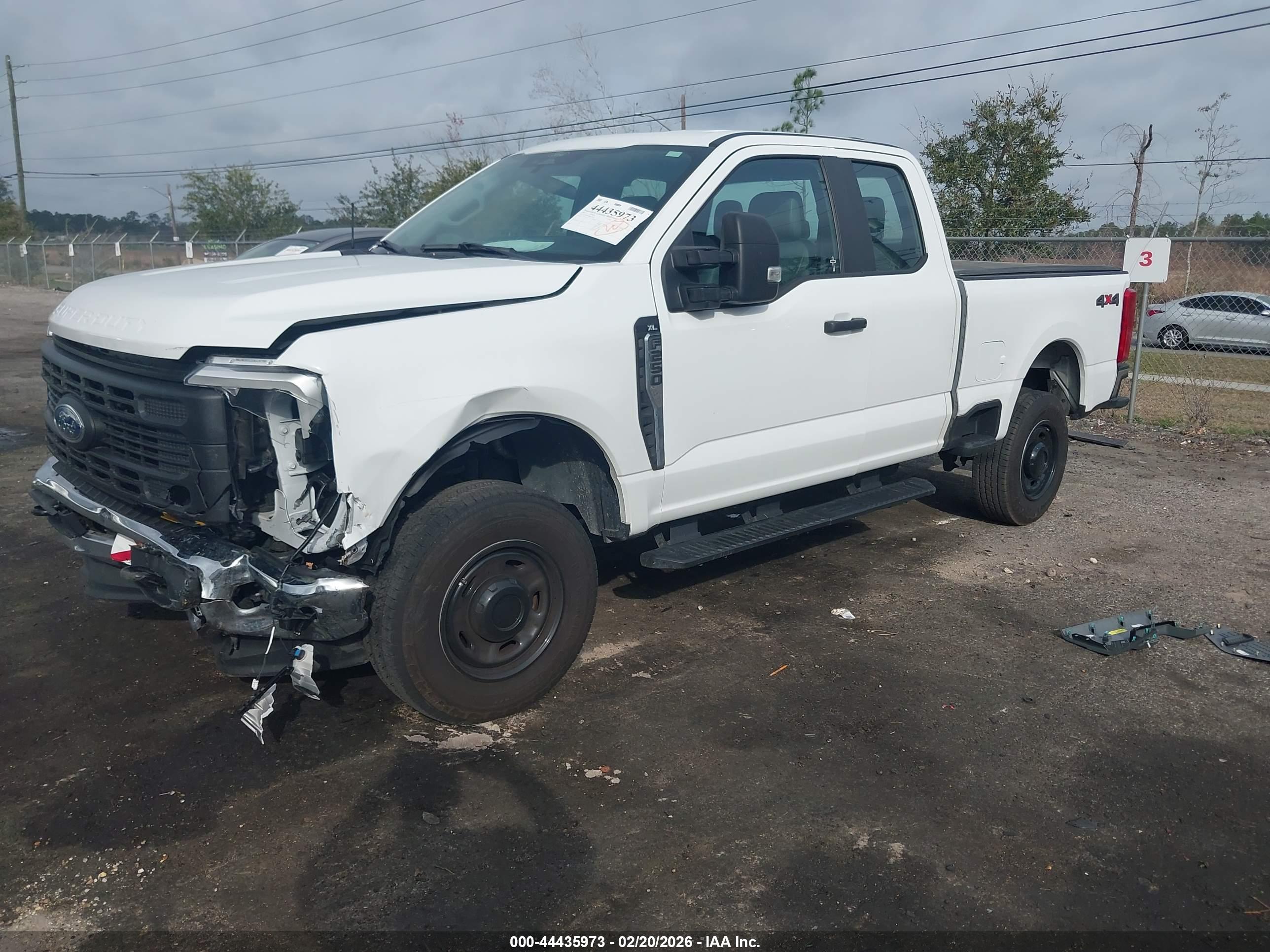 FORD F-250 image 2