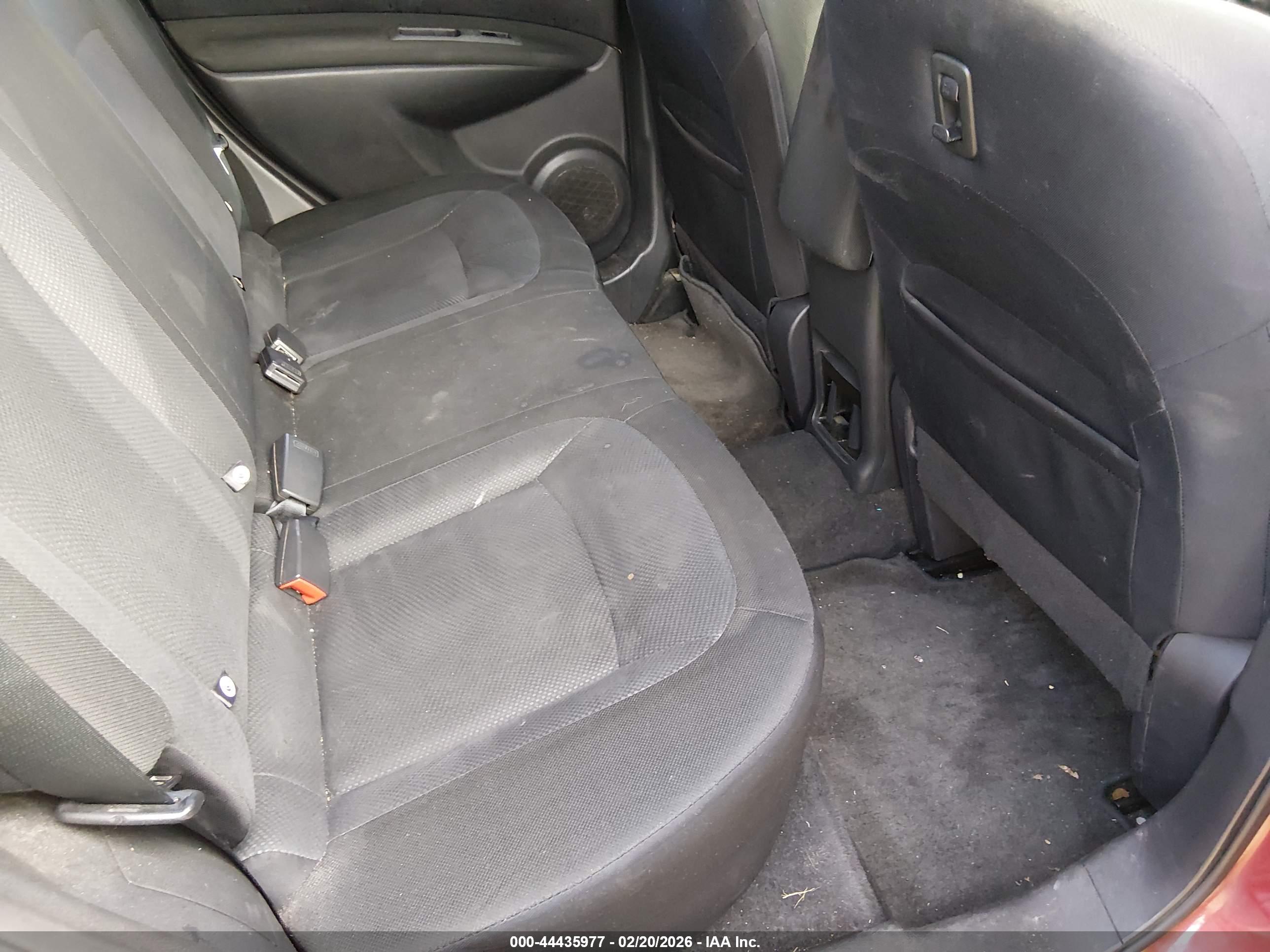 NISSAN ROGUE image 8
