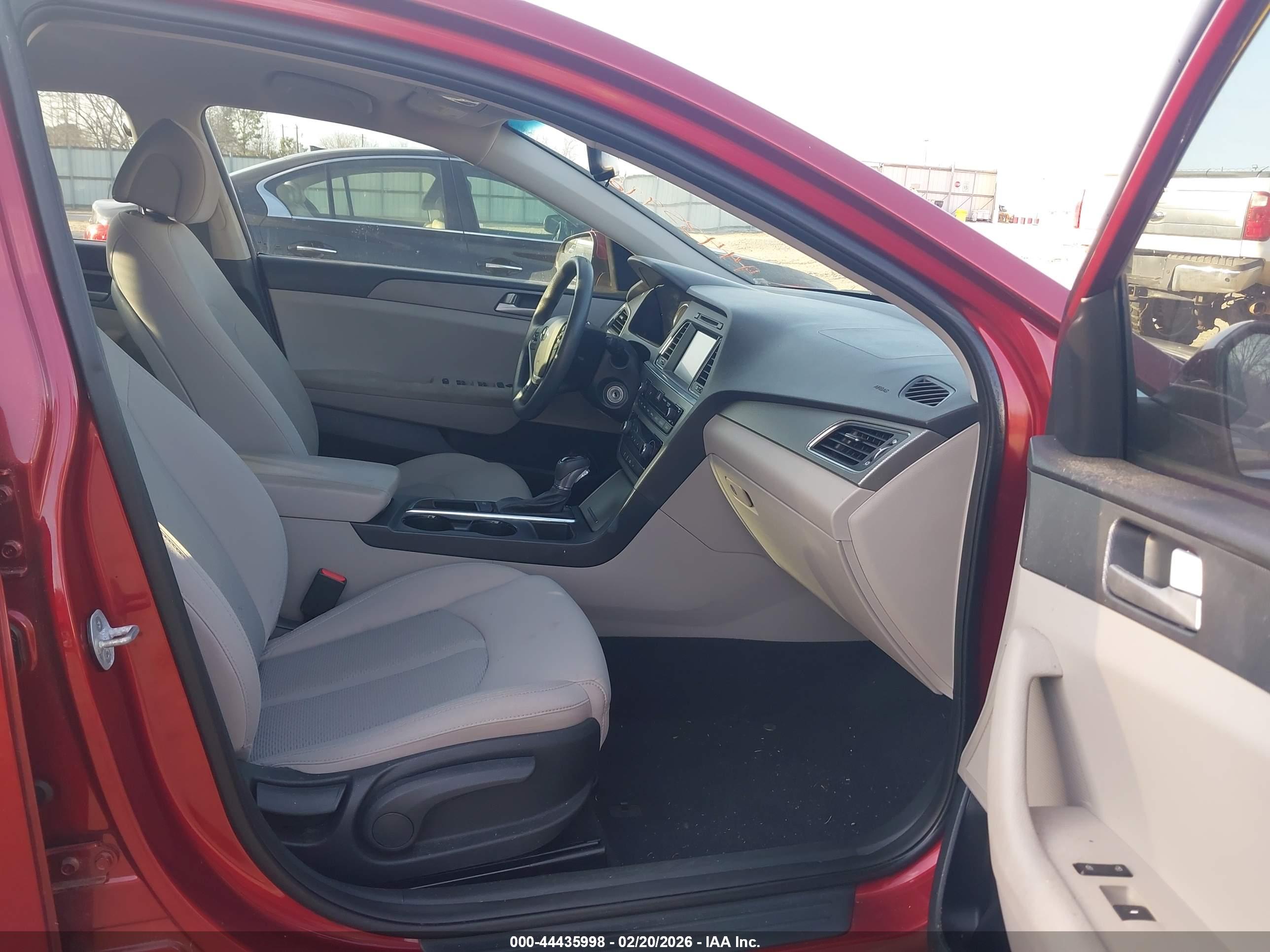 HYUNDAI SONATA image 5
