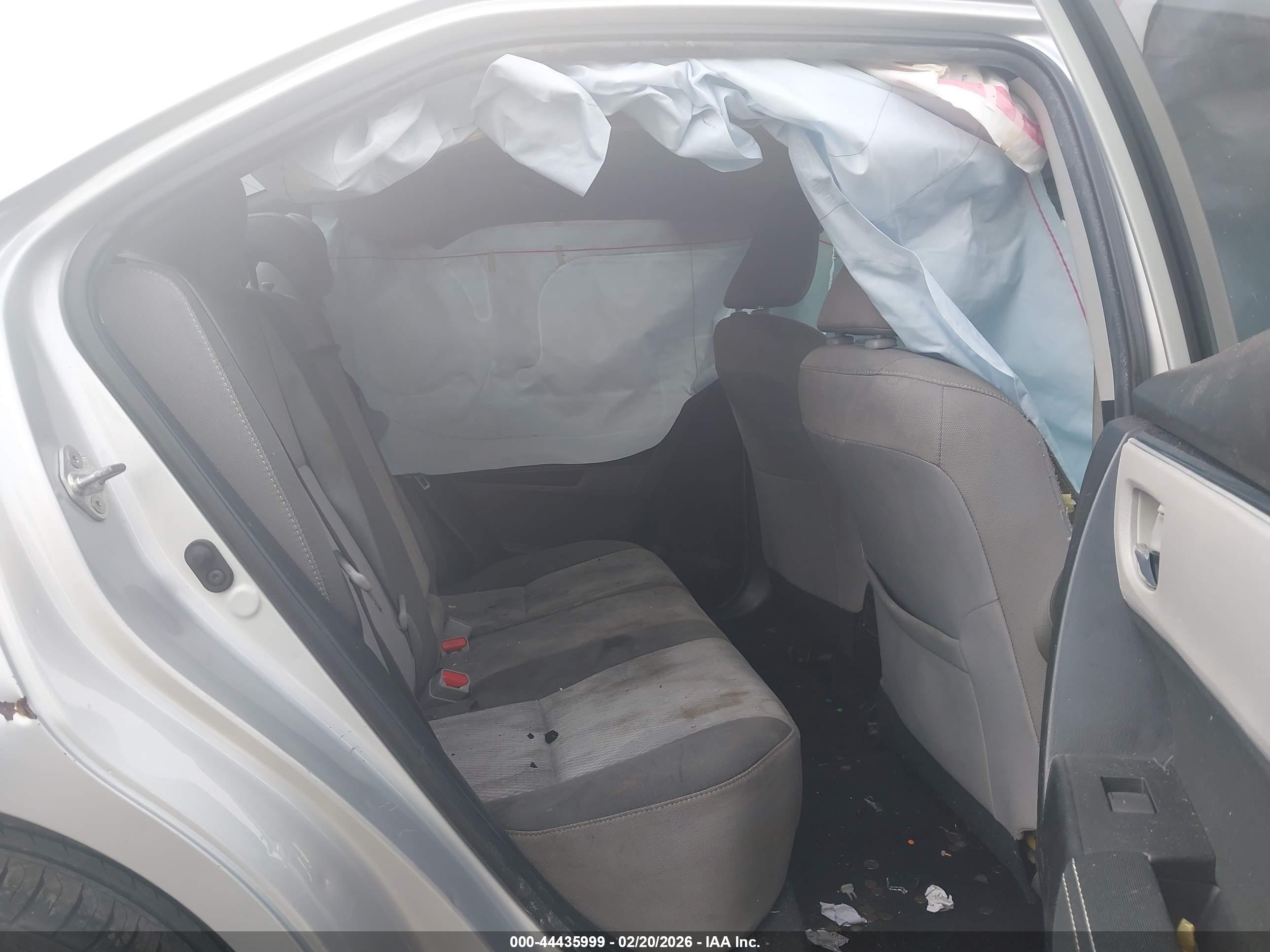 TOYOTA COROLLA image 8
