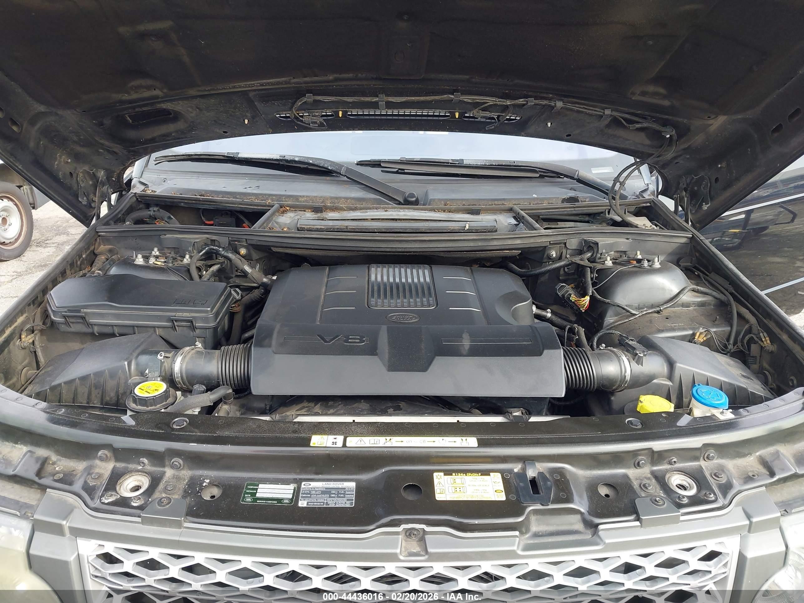 LAND ROVER image 10
