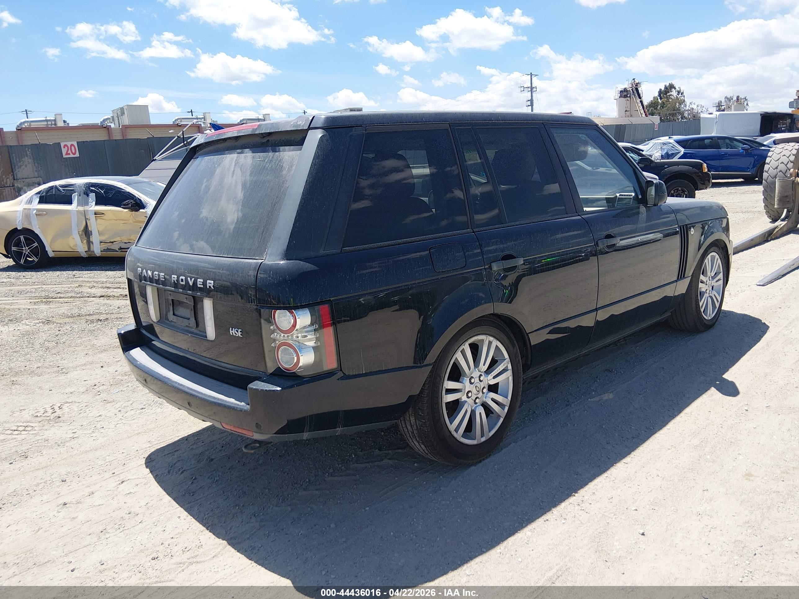 LAND ROVER image 4
