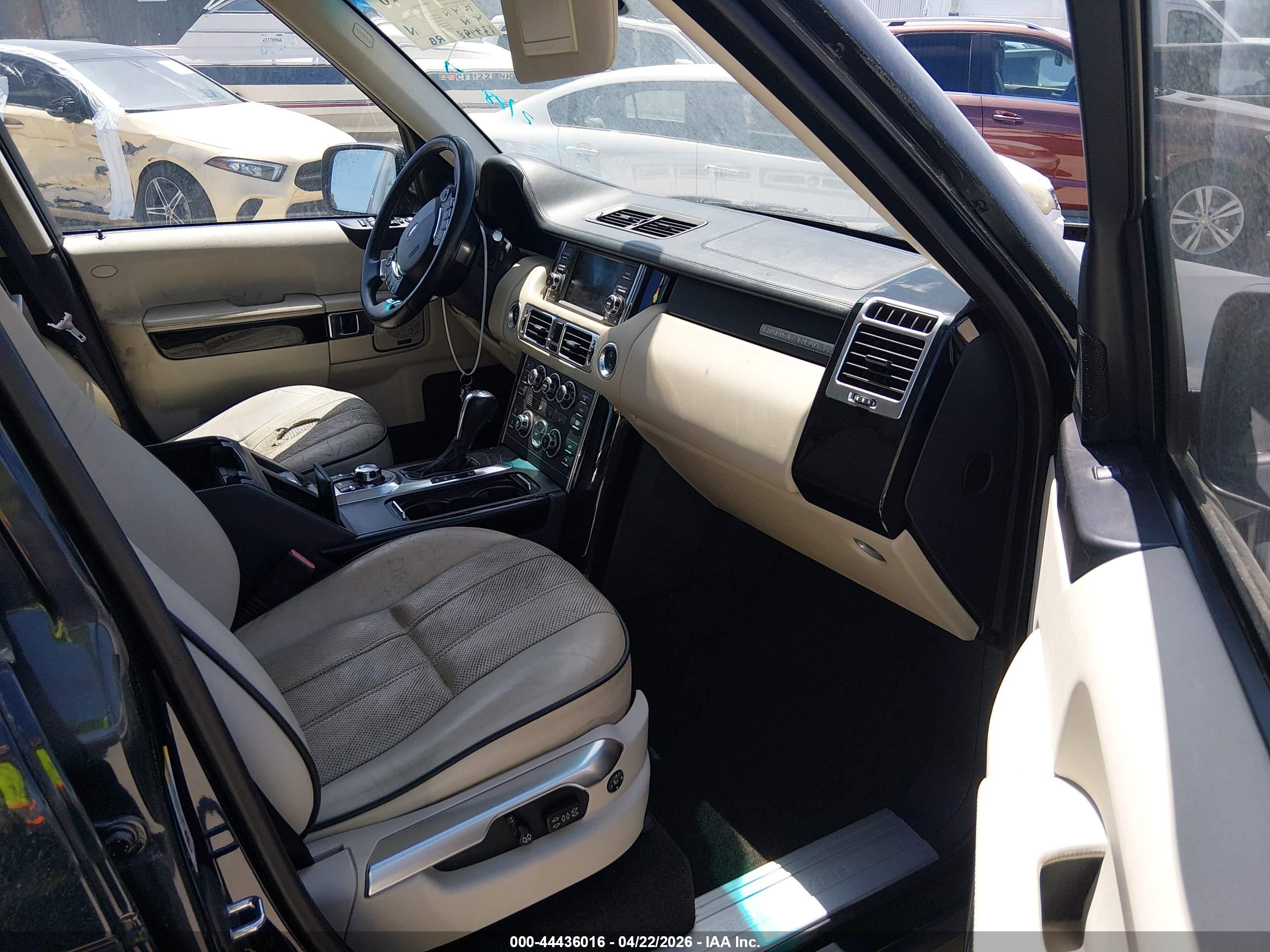 LAND ROVER image 5