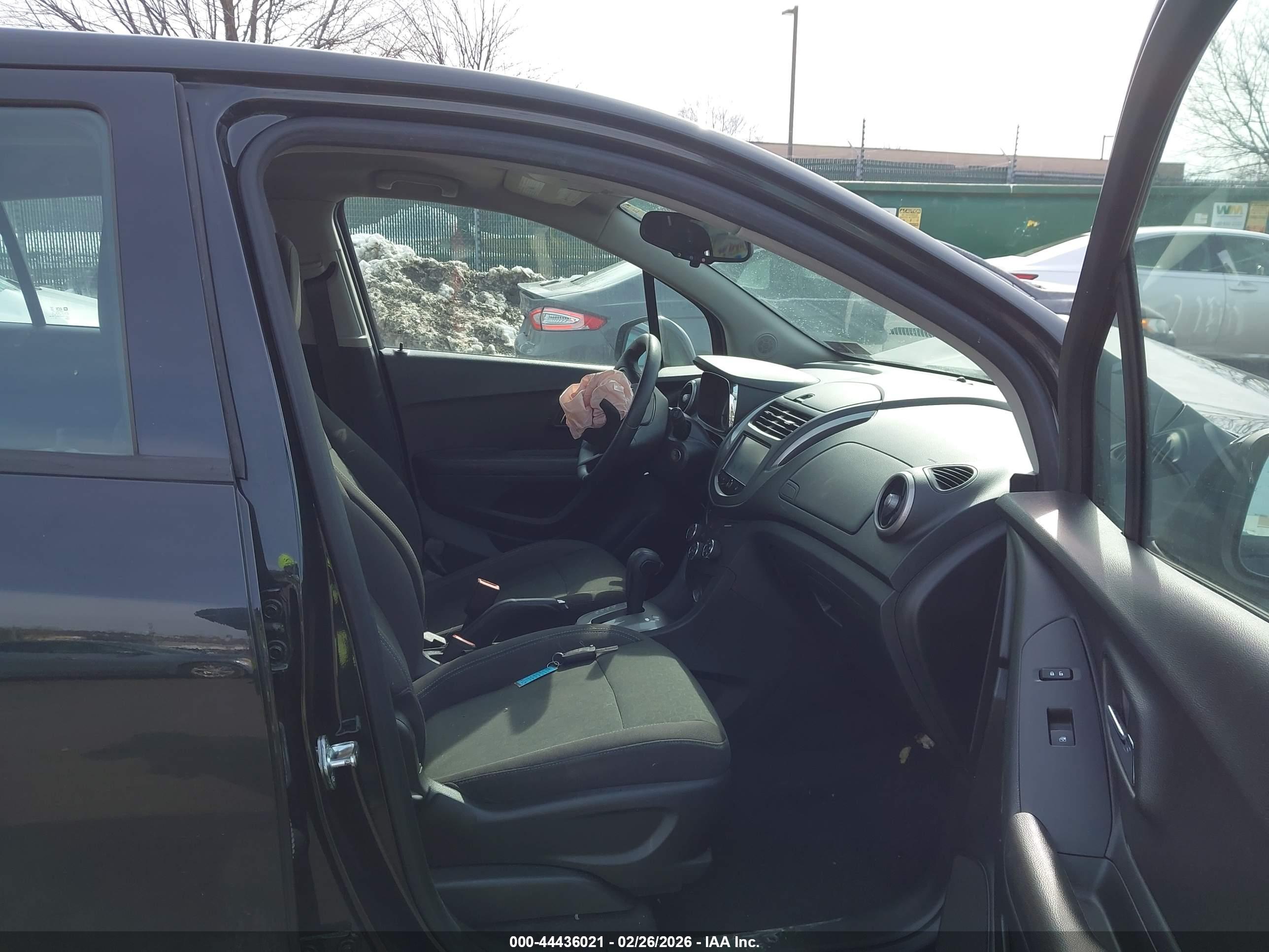 CHEVROLET TRAX image 5