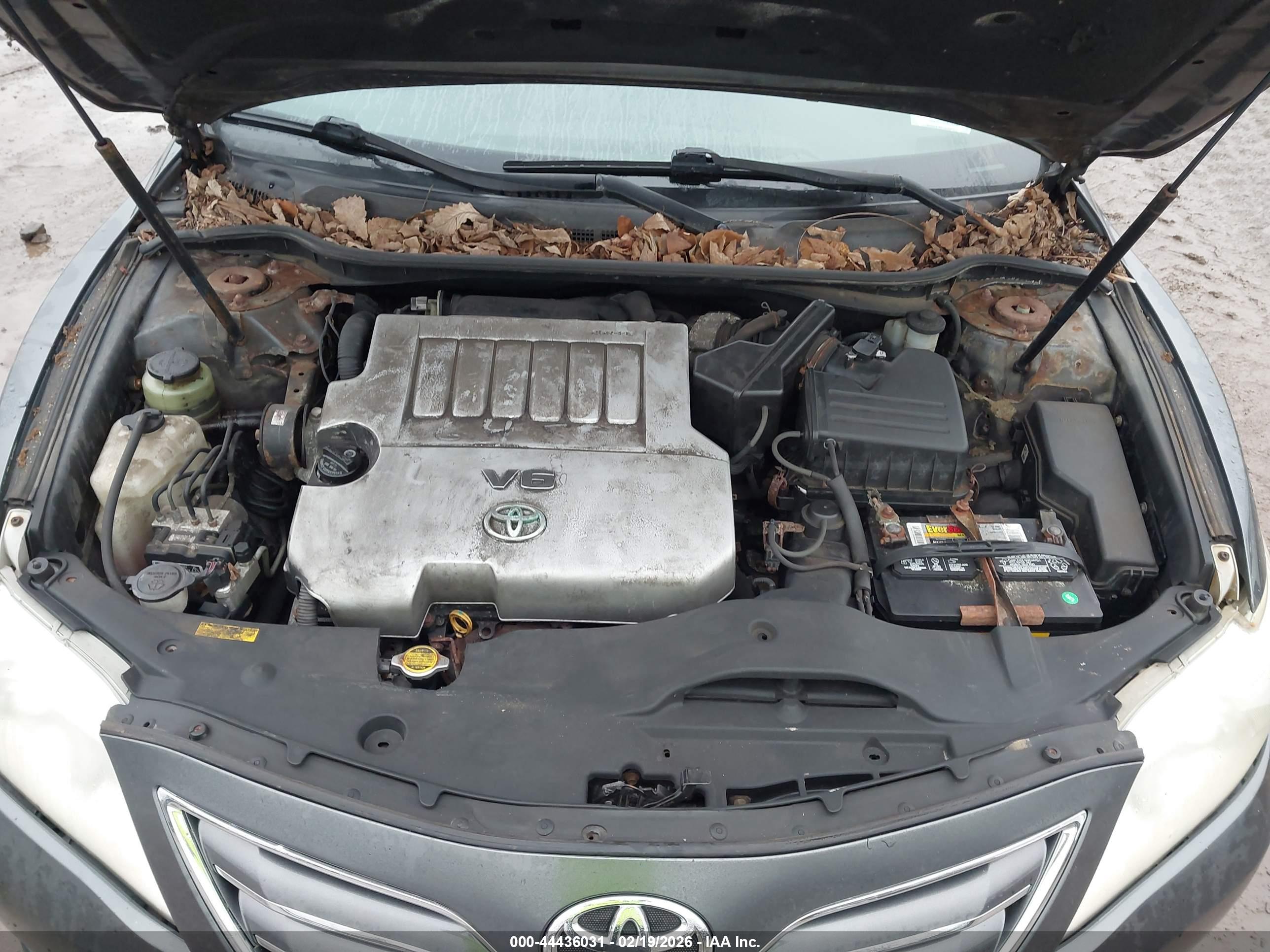 TOYOTA CAMRY image 10