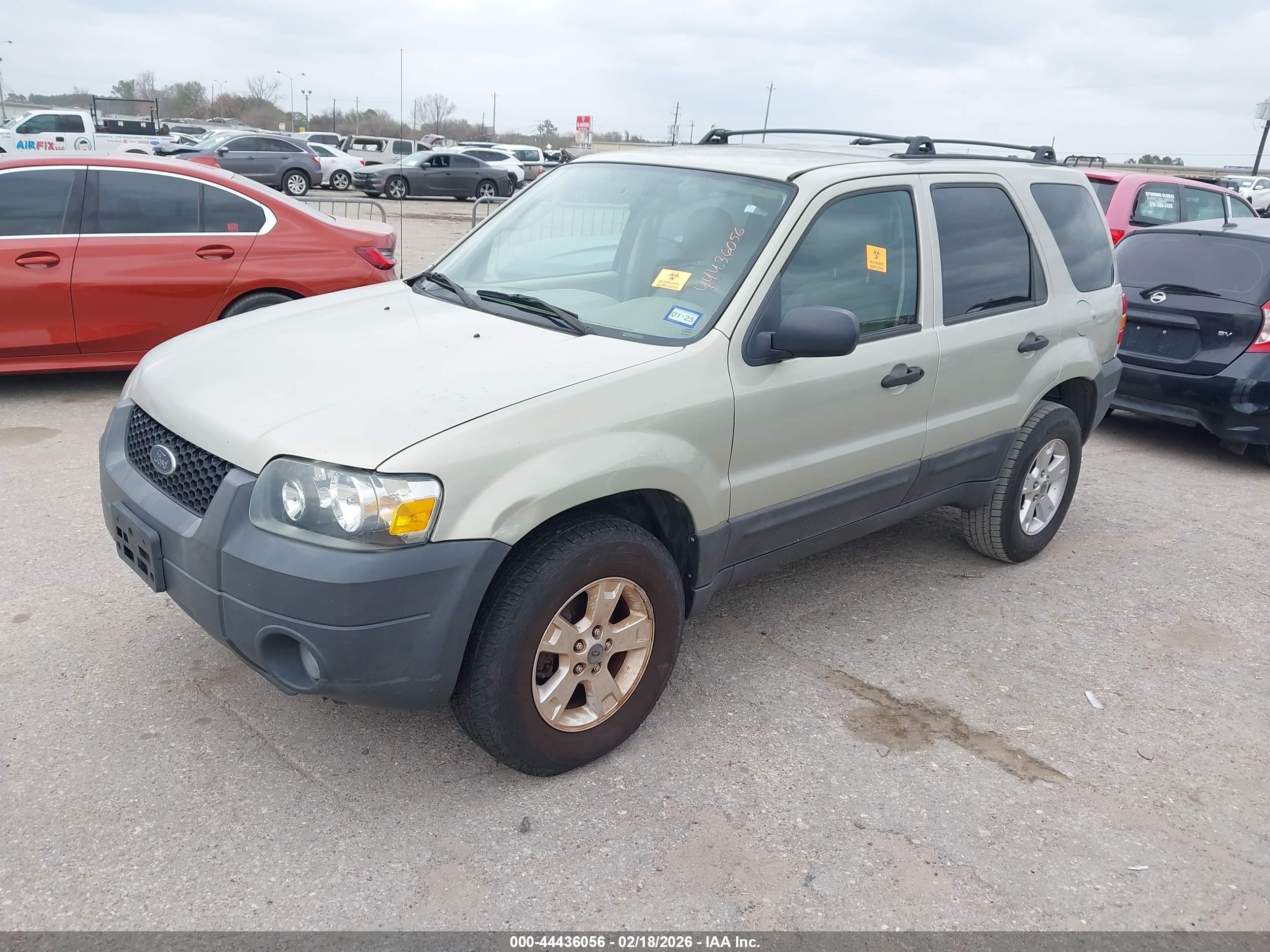 FORD ESCAPE image 2