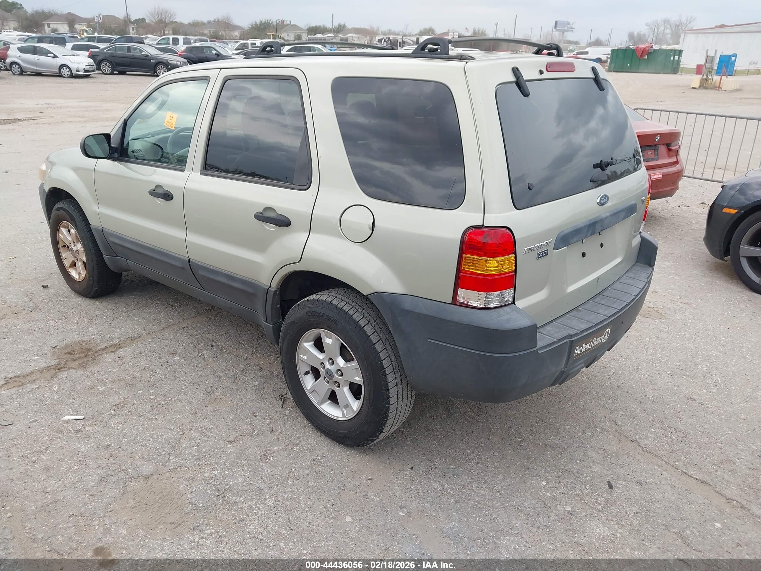 FORD ESCAPE image 3