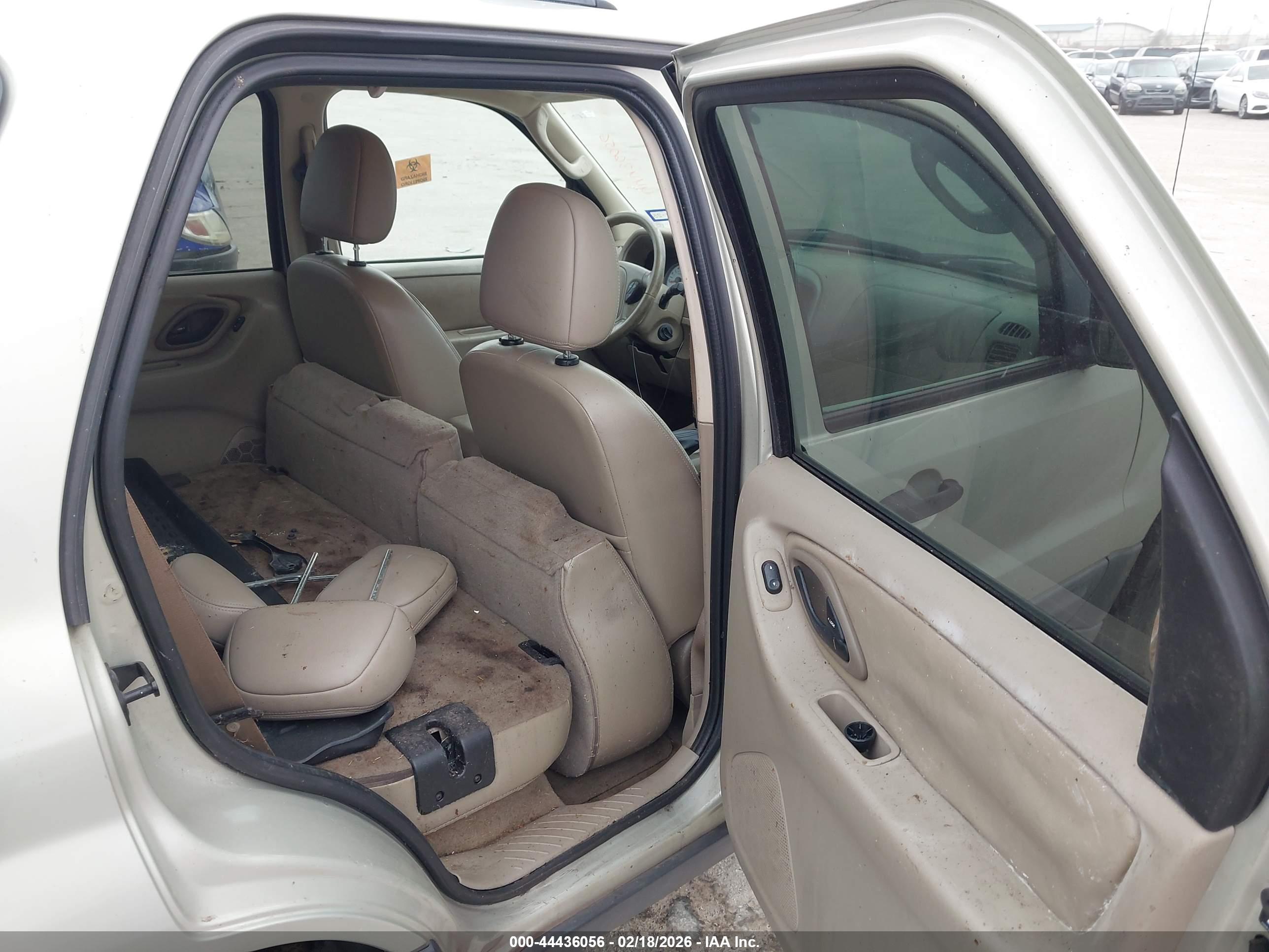 FORD ESCAPE image 8