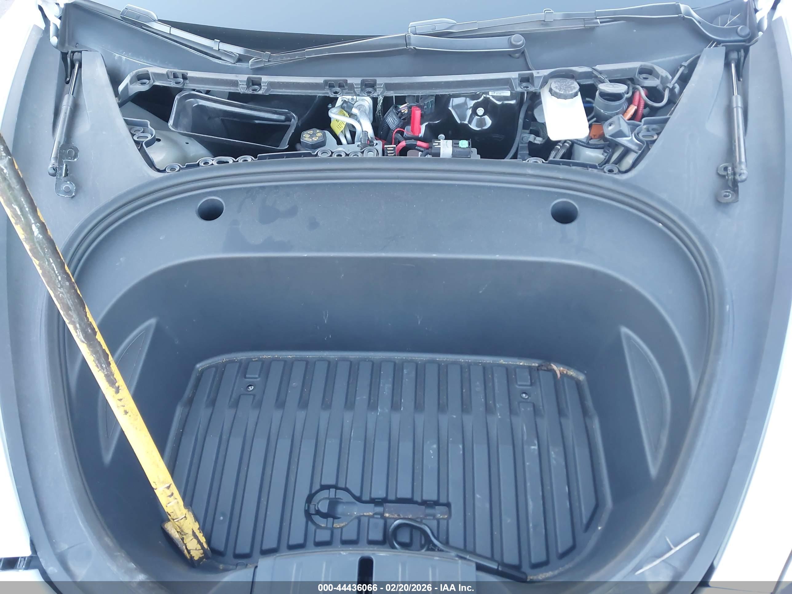 TESLA MODEL image 10