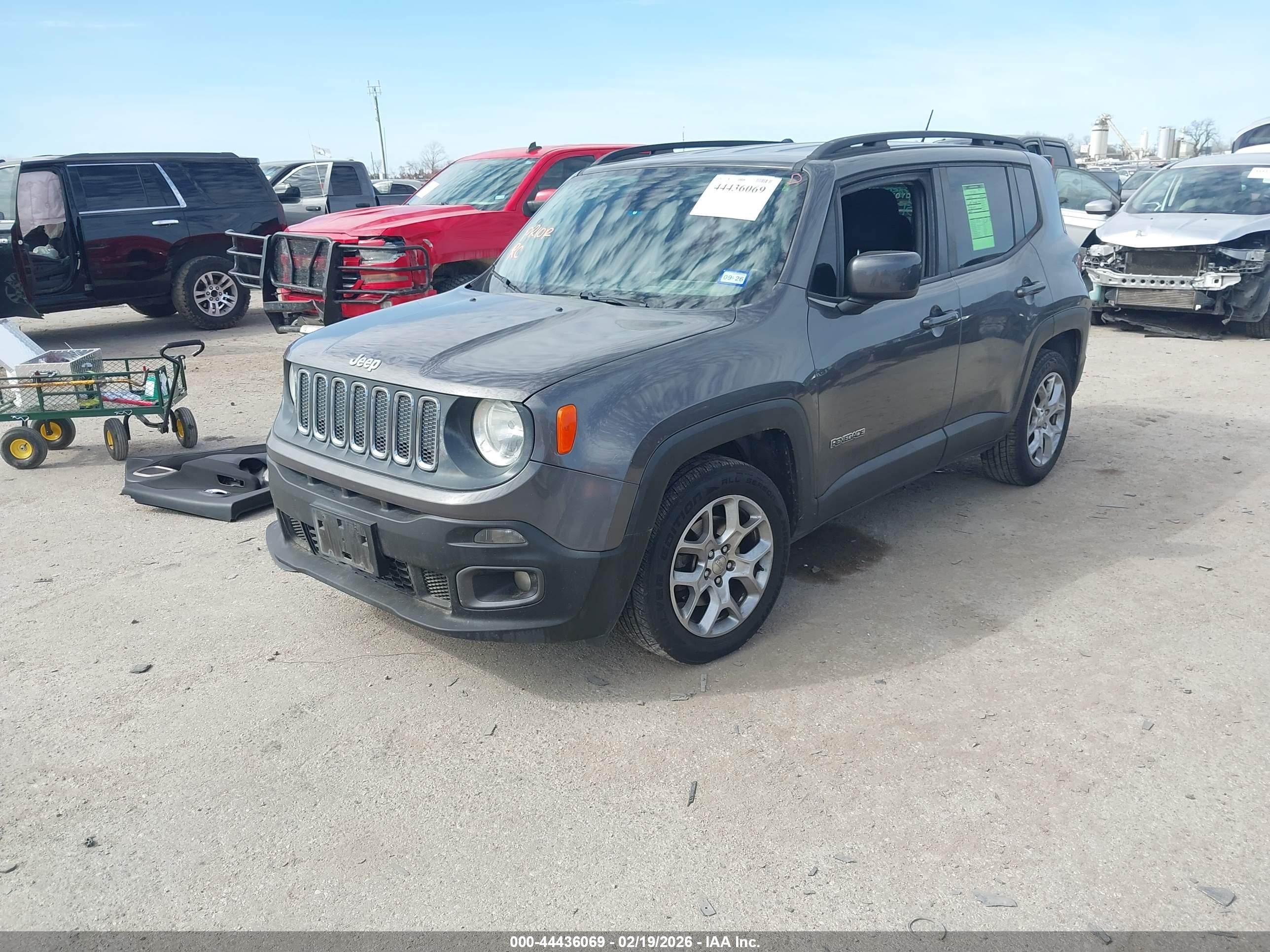 JEEP RENEGADE image 2