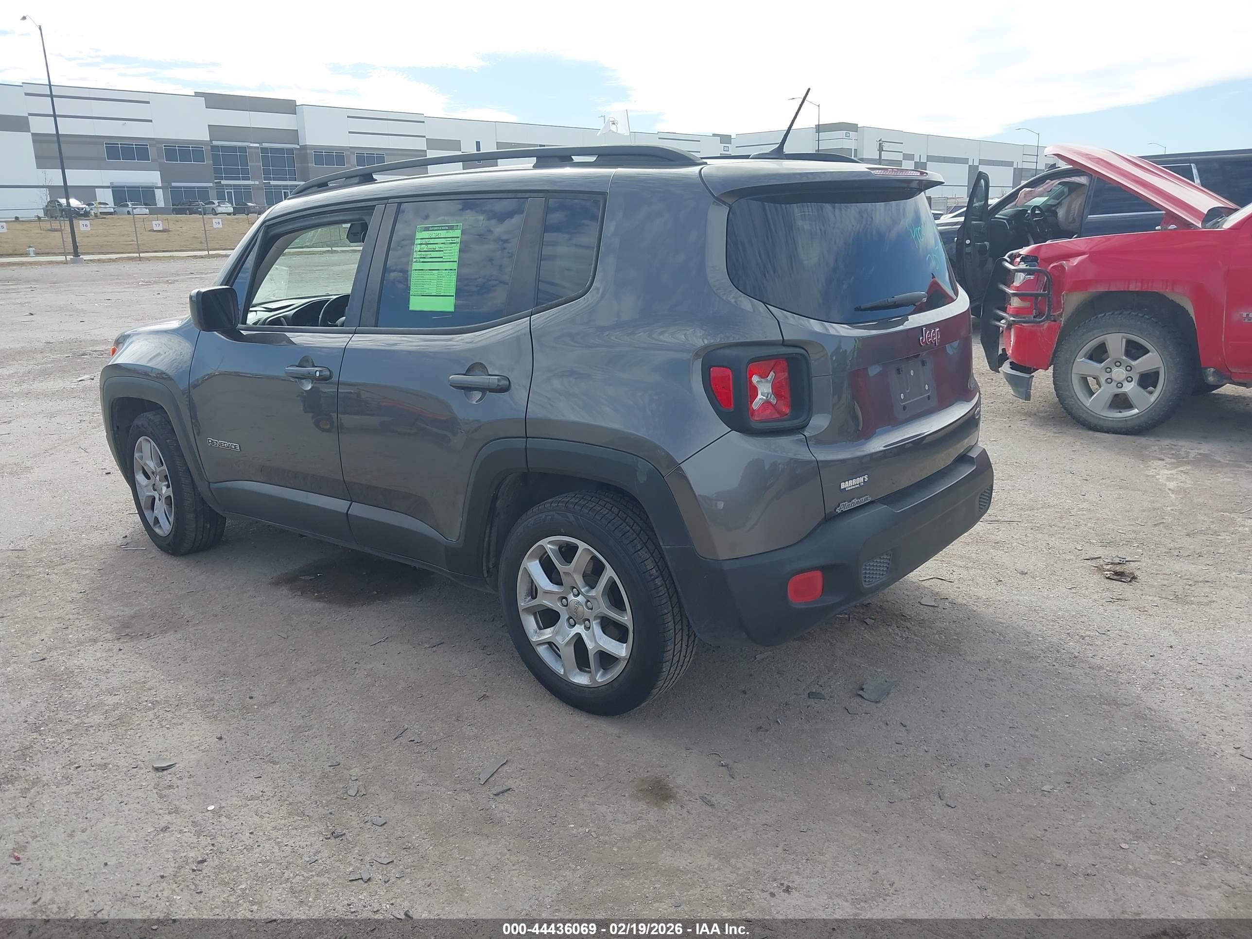 JEEP RENEGADE image 3