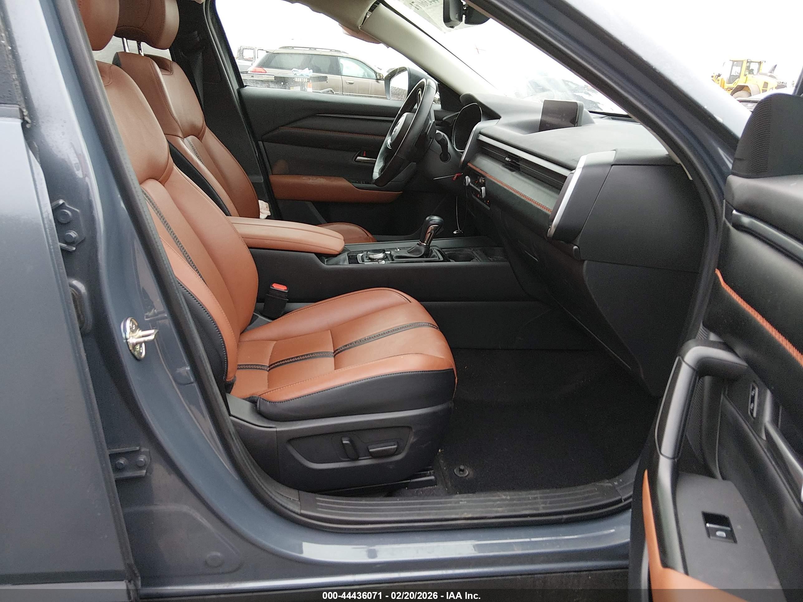 MAZDA CX-50 image 5