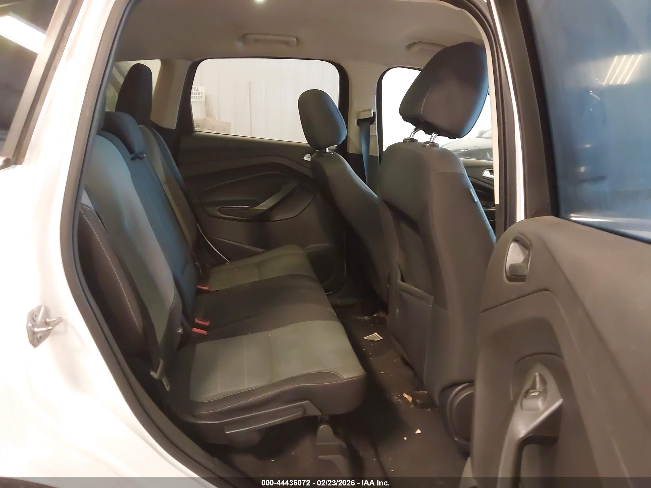 FORD ESCAPE image 8
