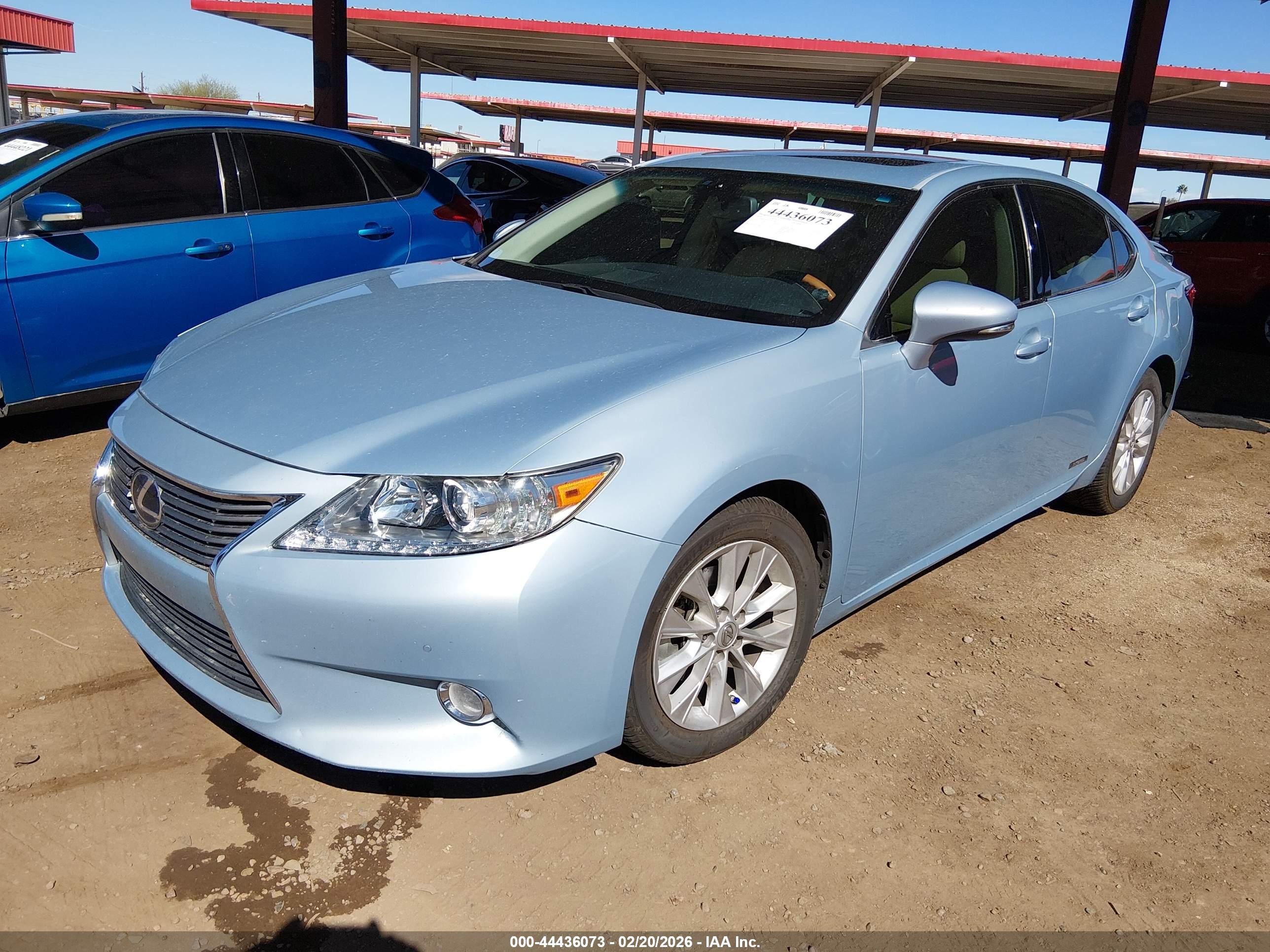 LEXUS ES image 2