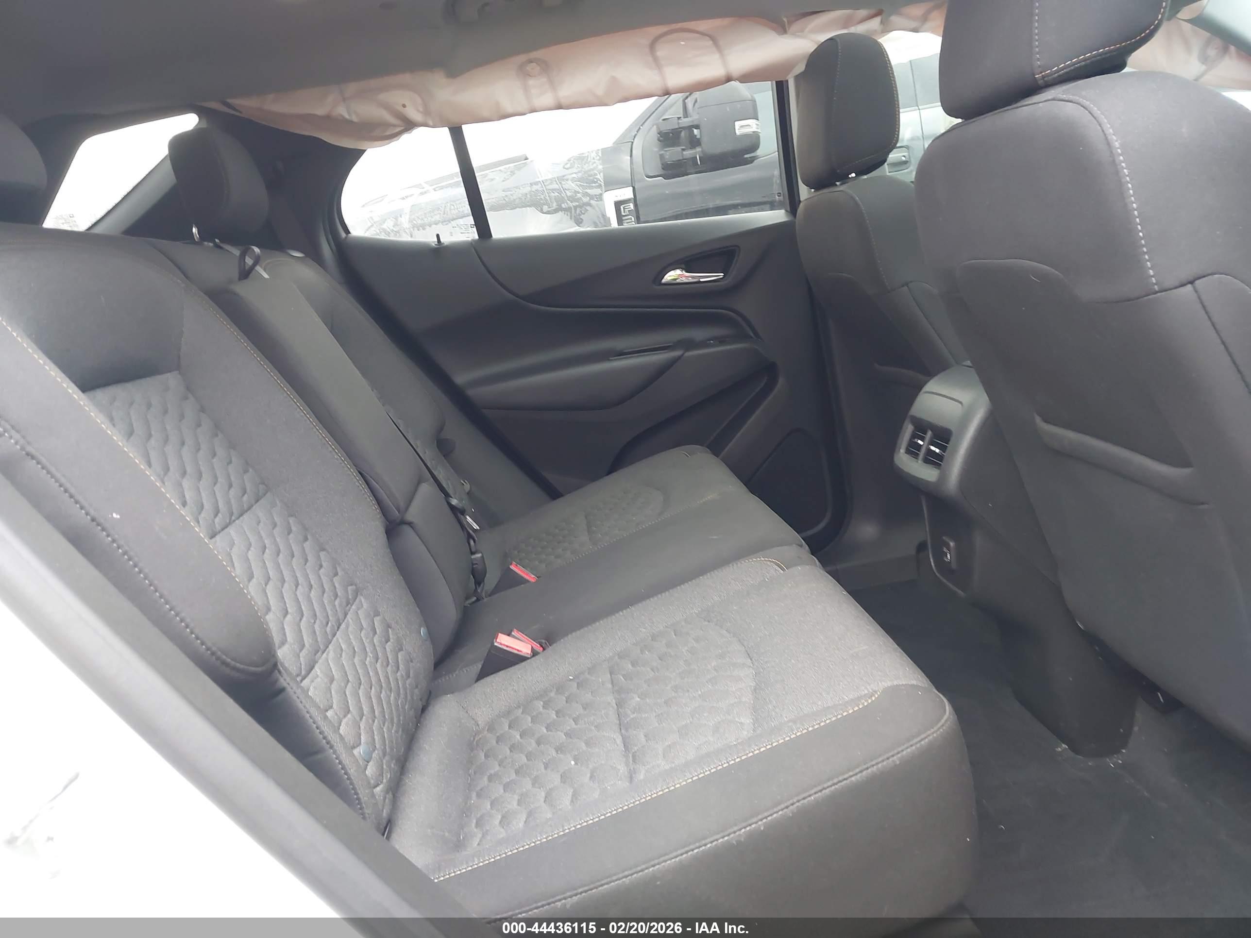 CHEVROLET EQUINOX image 8