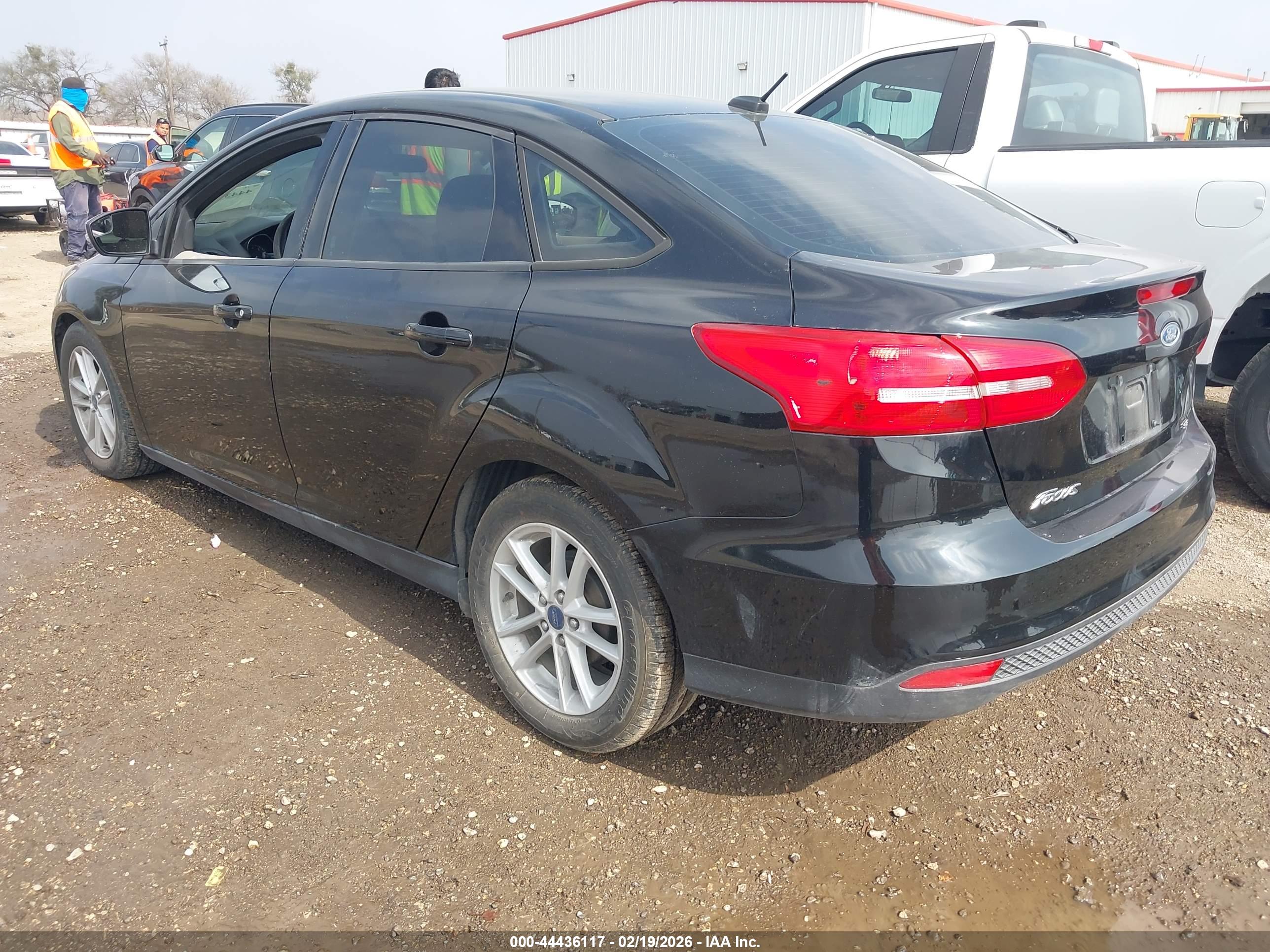 FORD FOCUS image 3