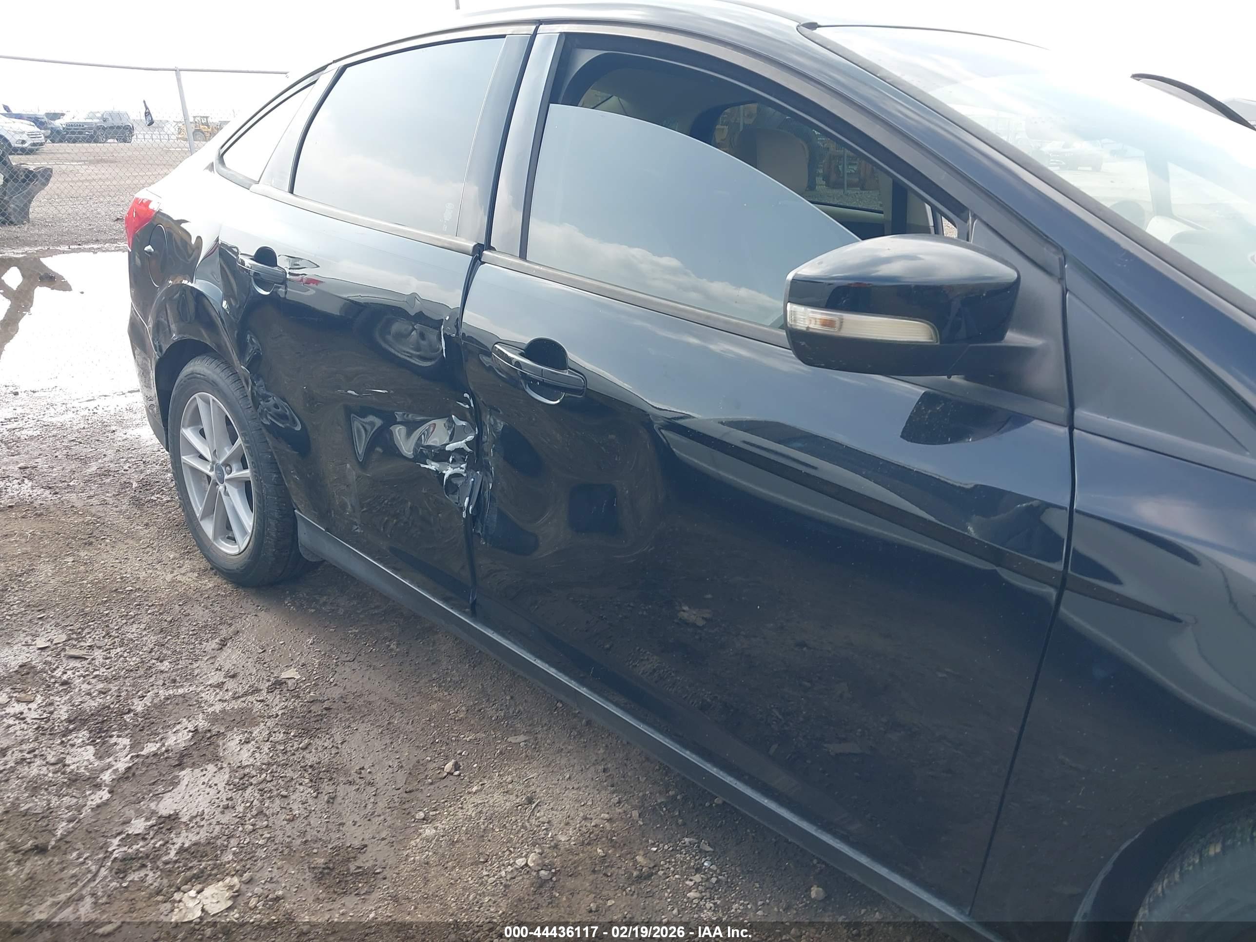FORD FOCUS image 6