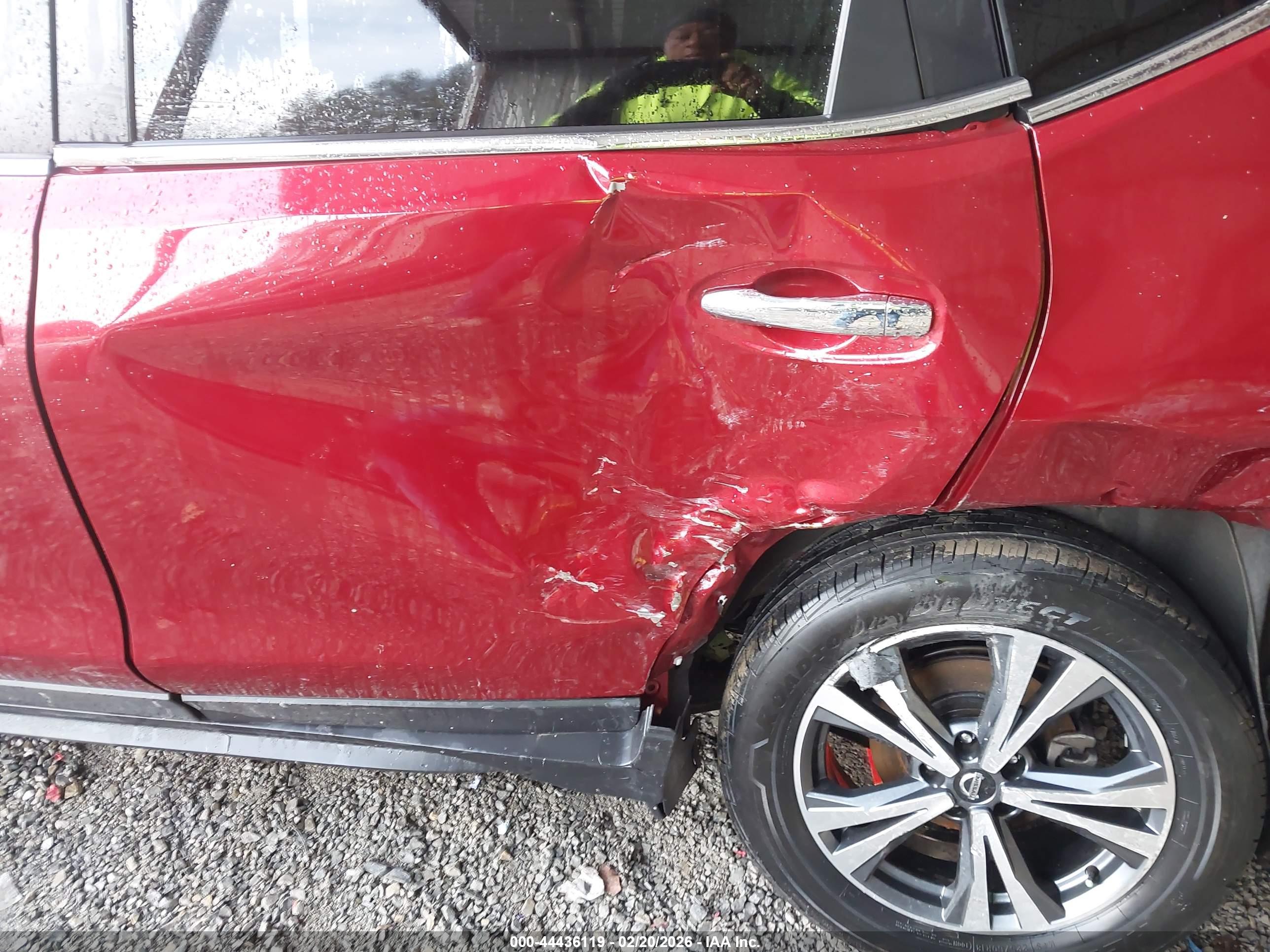 NISSAN ROGUE image 6