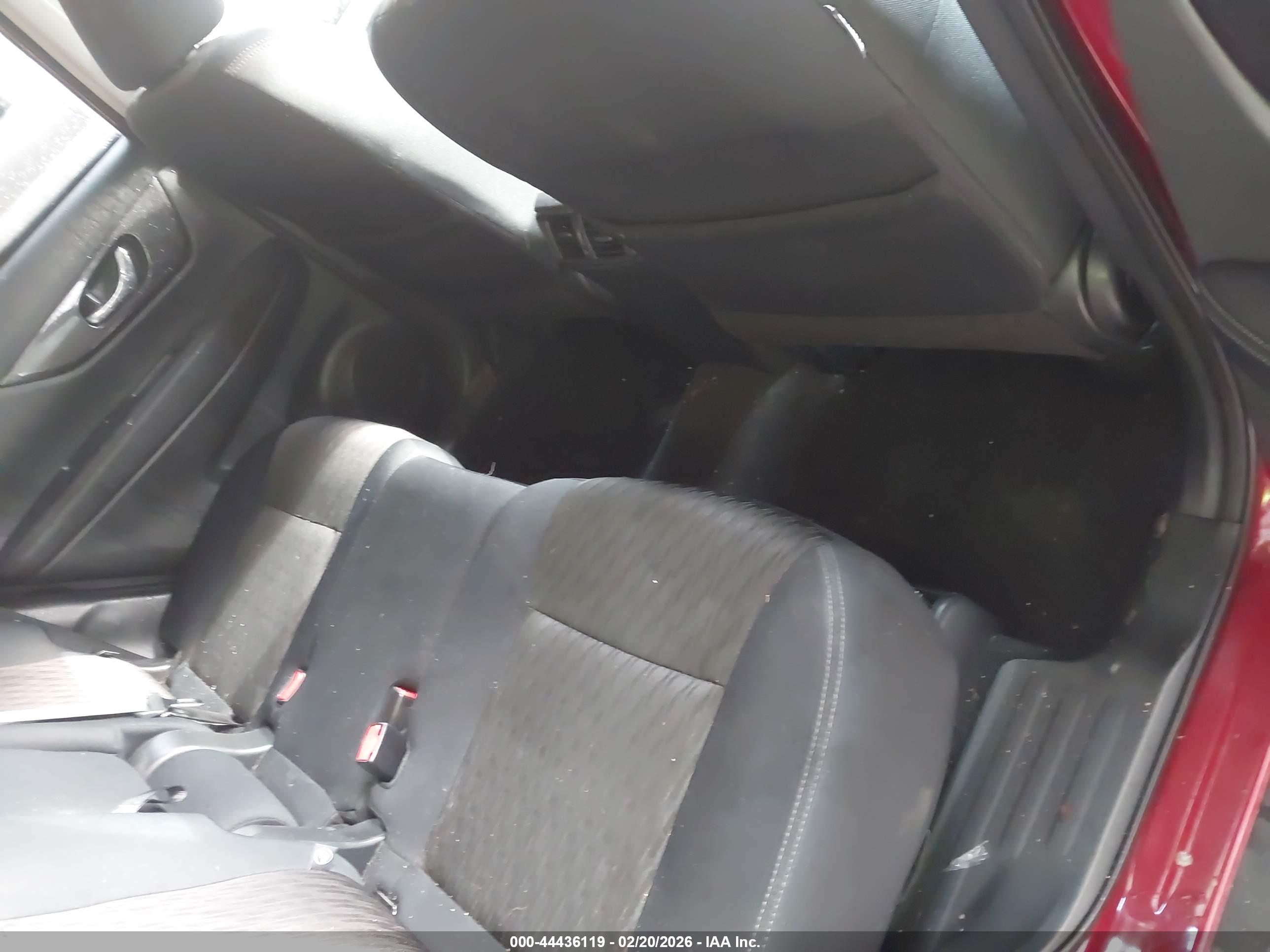 NISSAN ROGUE image 8