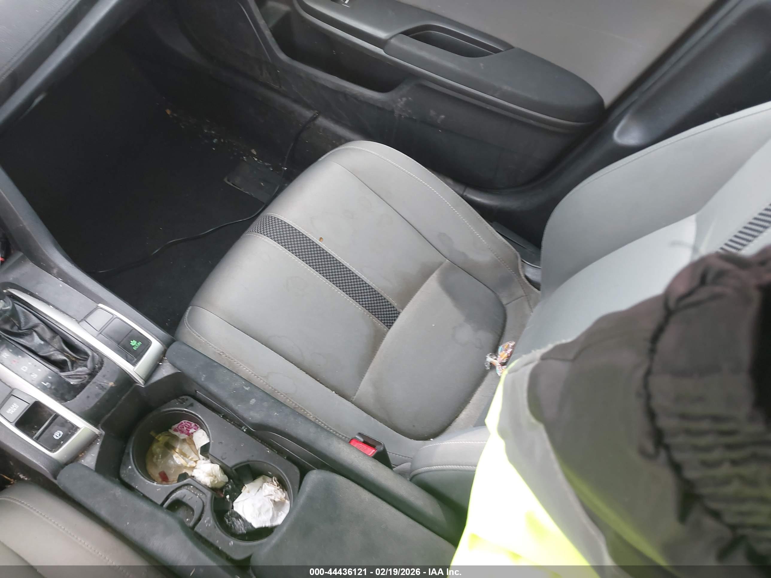 HONDA CIVIC image 5