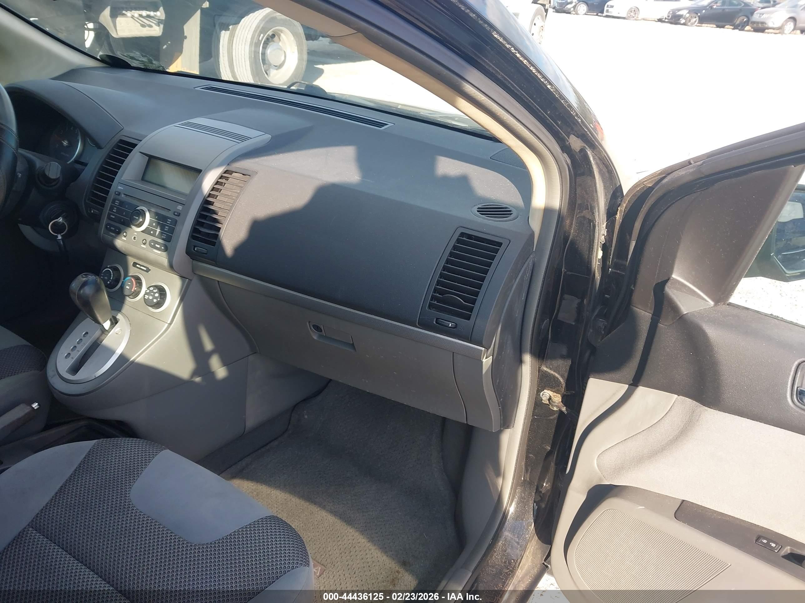 NISSAN SENTRA image 5