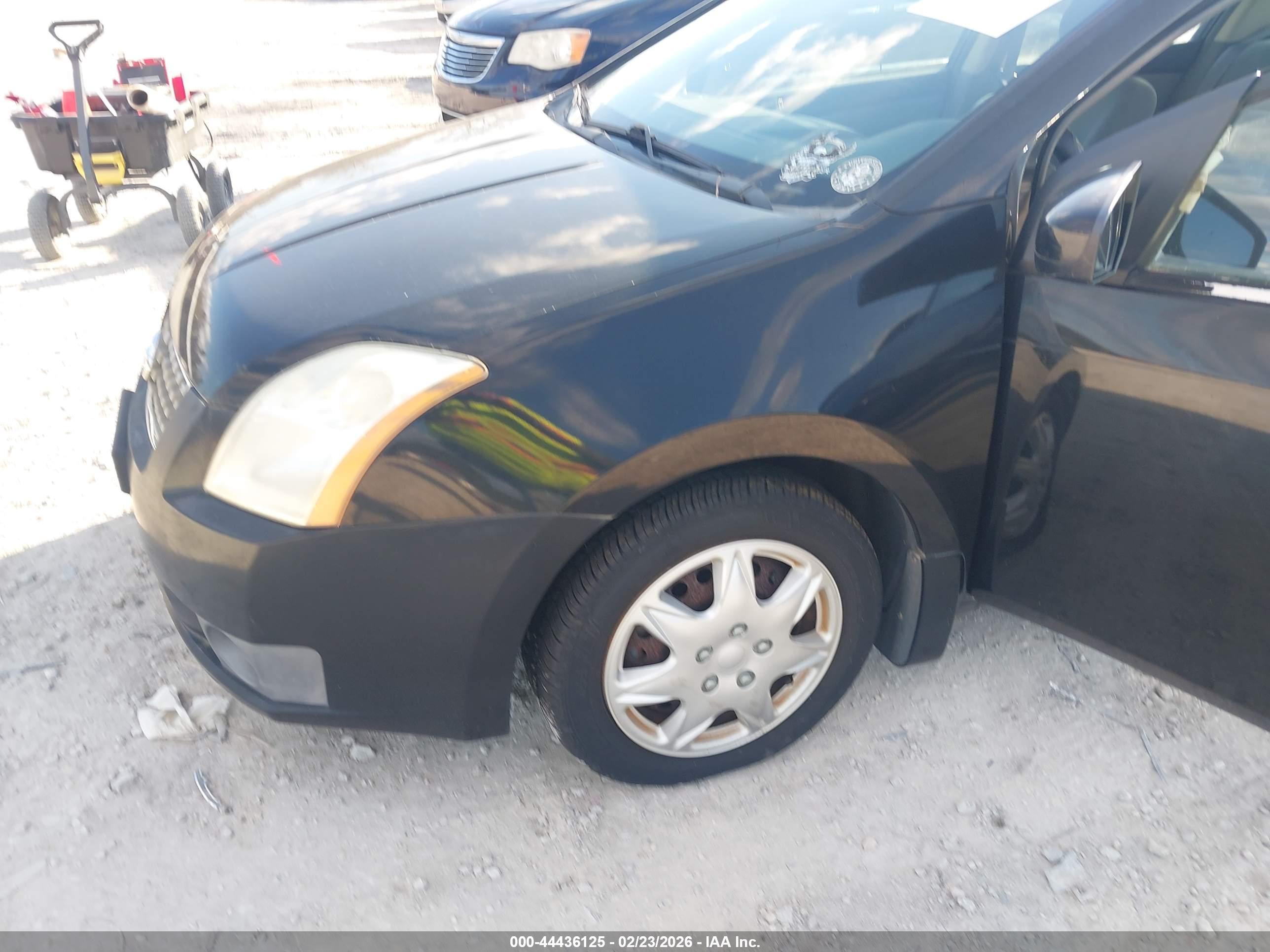 NISSAN SENTRA image 6
