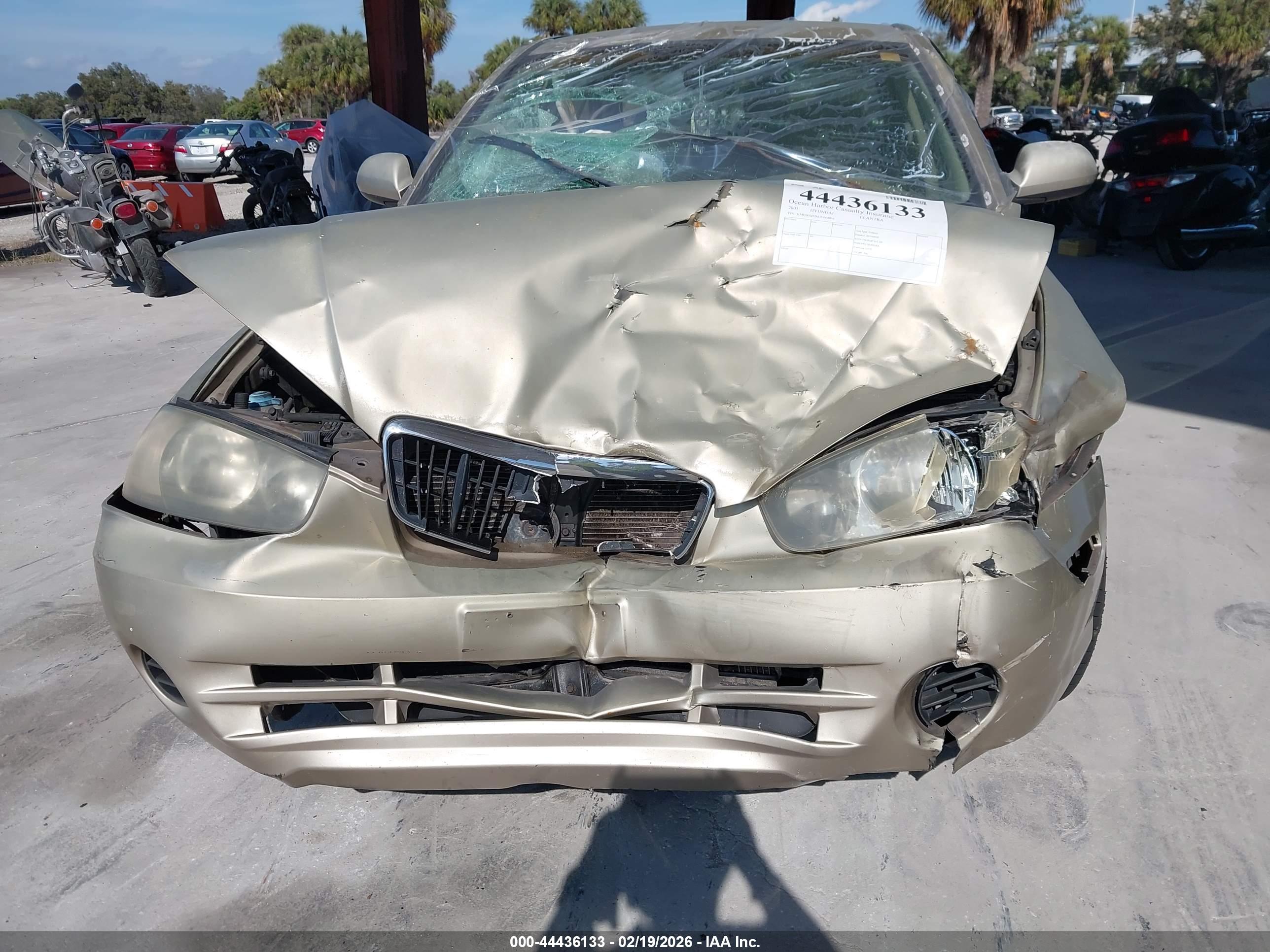 HYUNDAI ELANTRA image 6