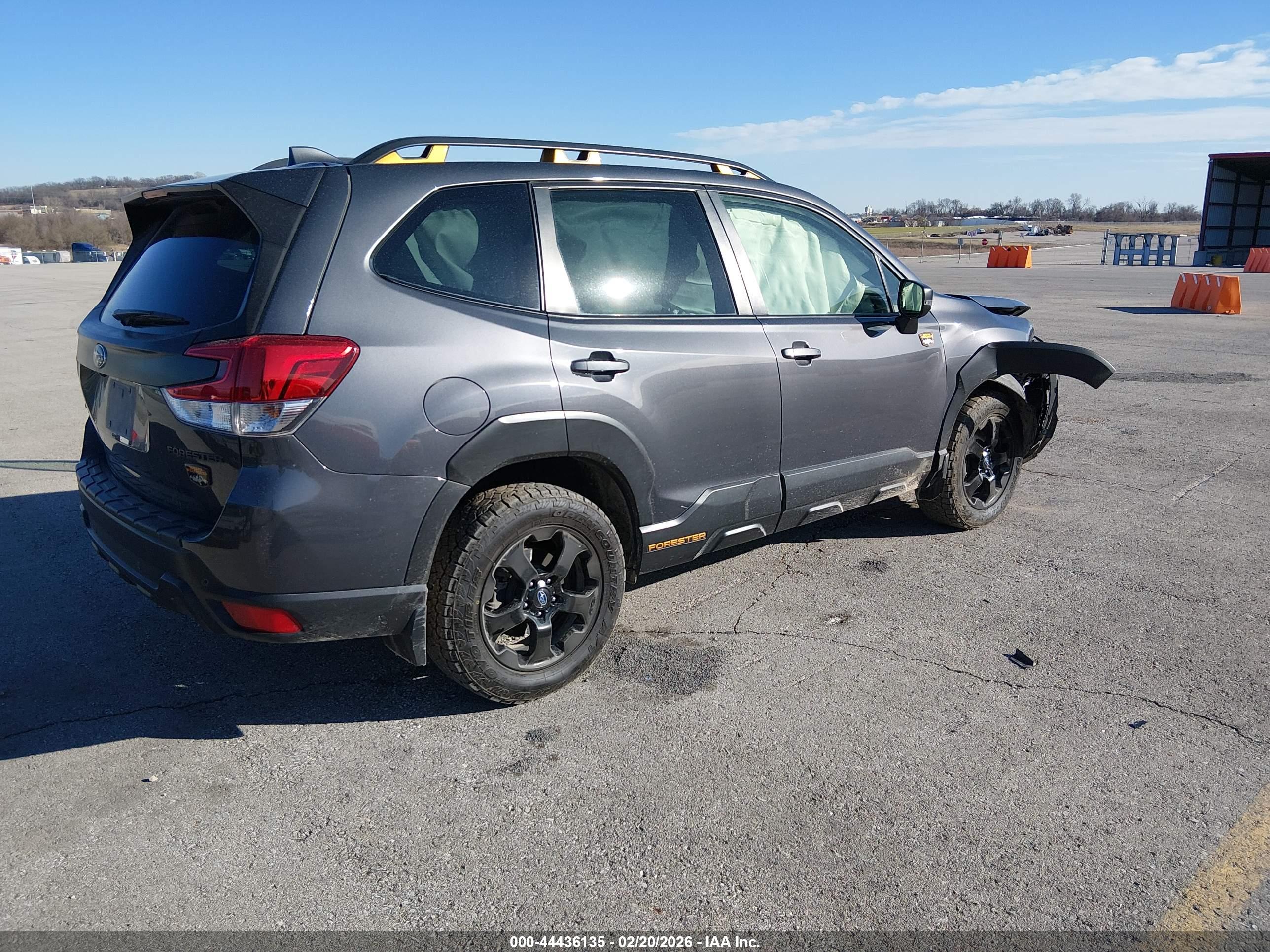 SUBARU FORESTER image 4