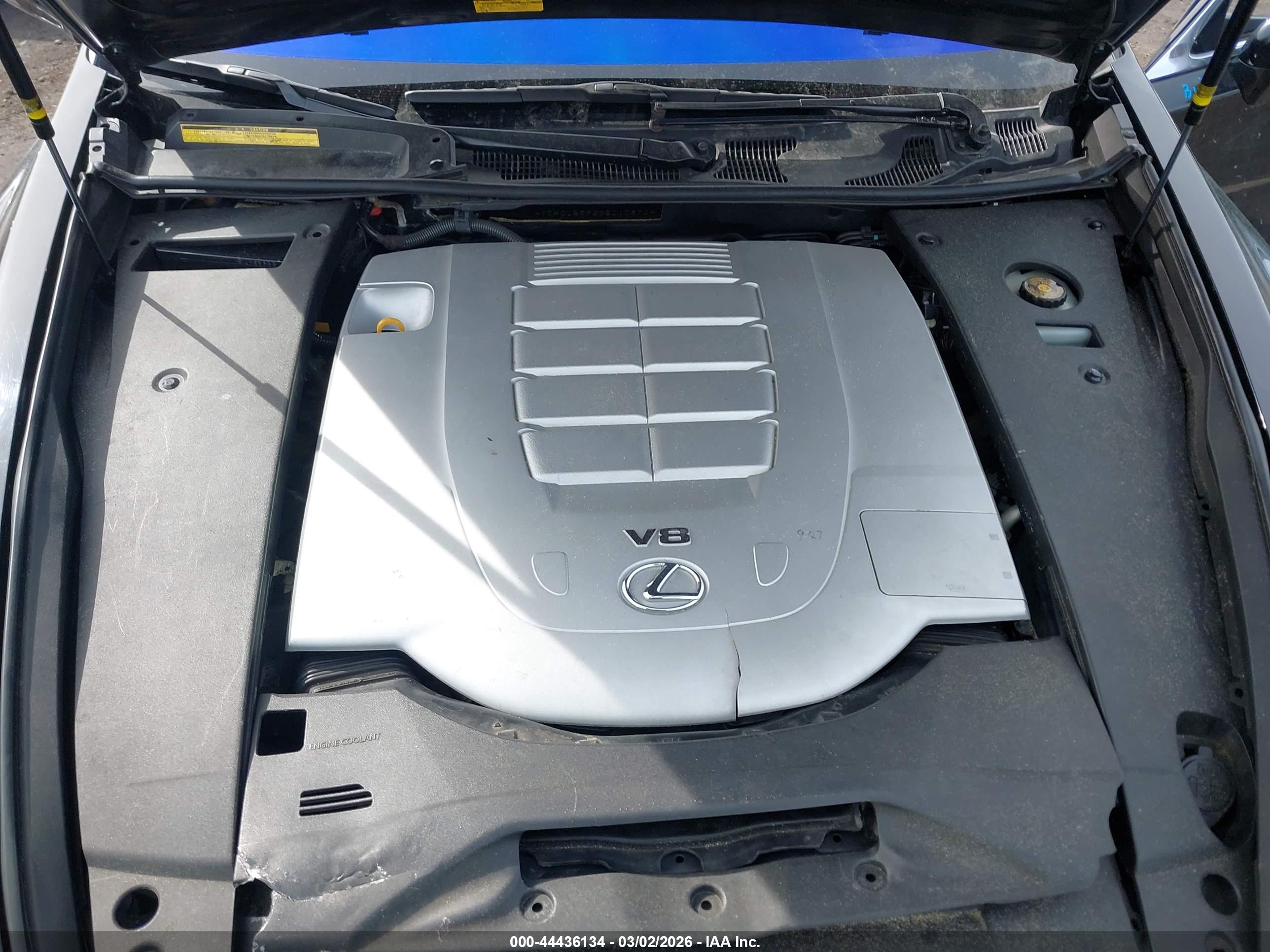 LEXUS LS image 10
