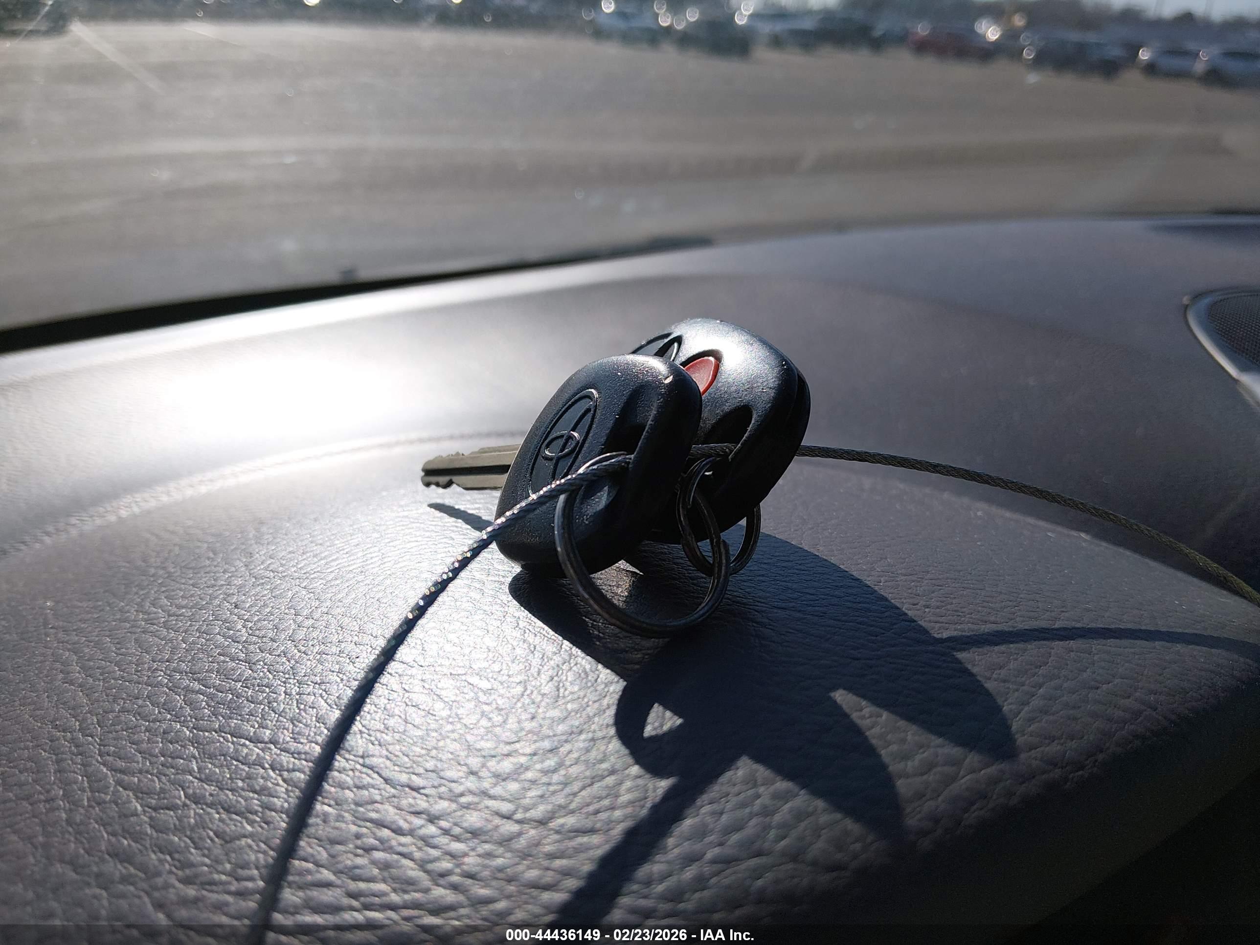 TOYOTA SIENNA image 11