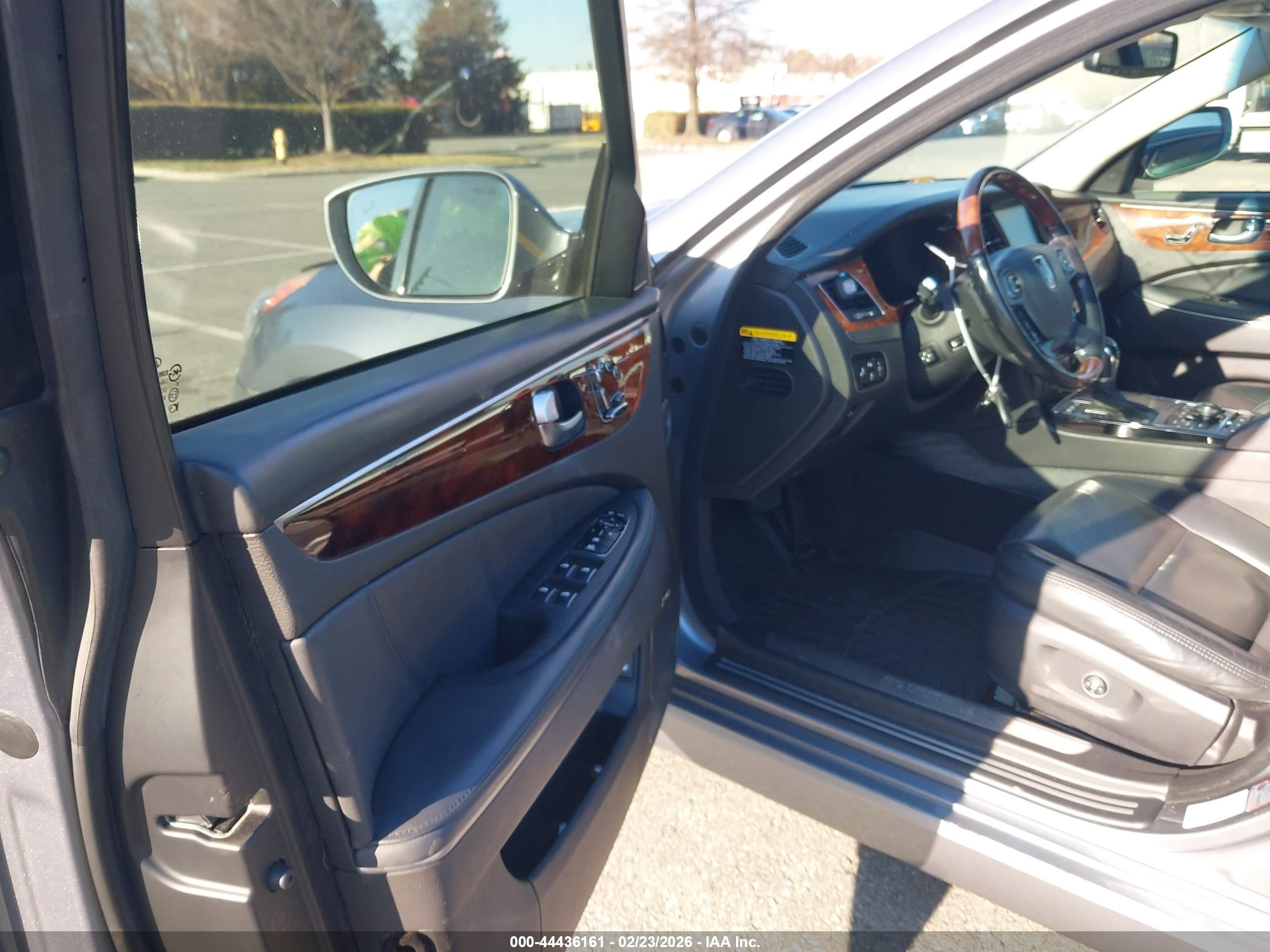 HYUNDAI EQUUS image 5