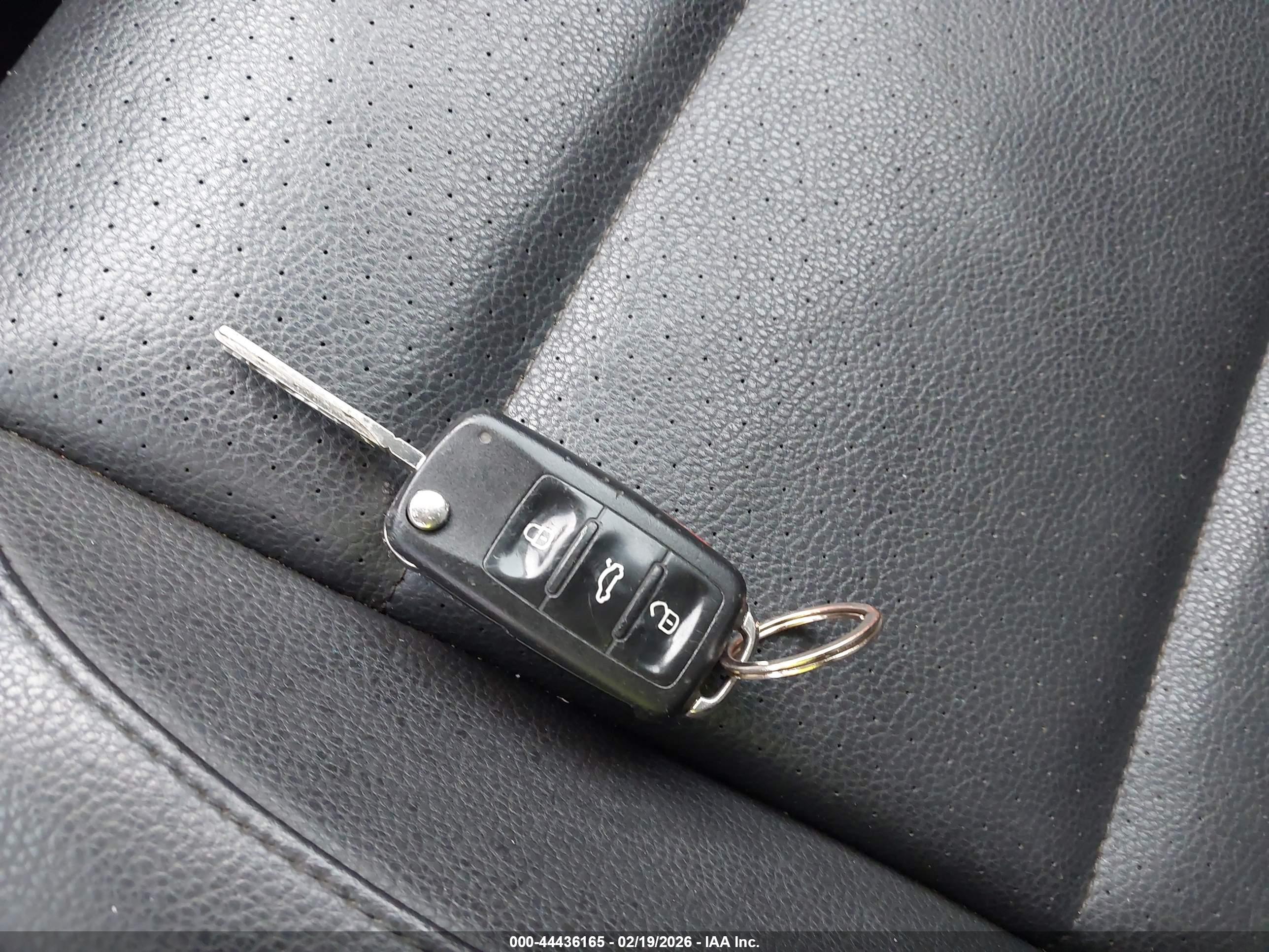 VOLKSWAGEN TIGUAN image 11