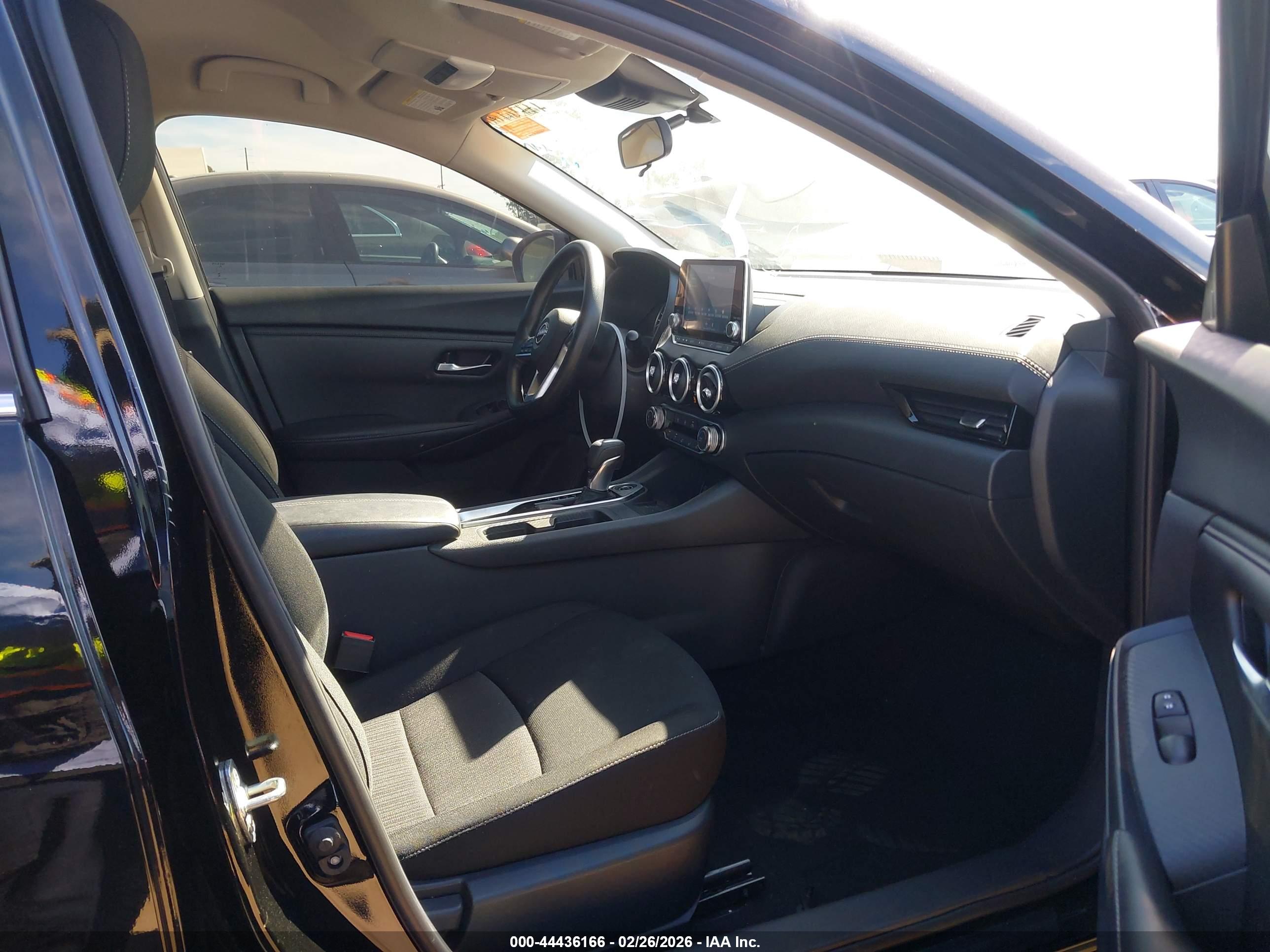NISSAN SENTRA image 5