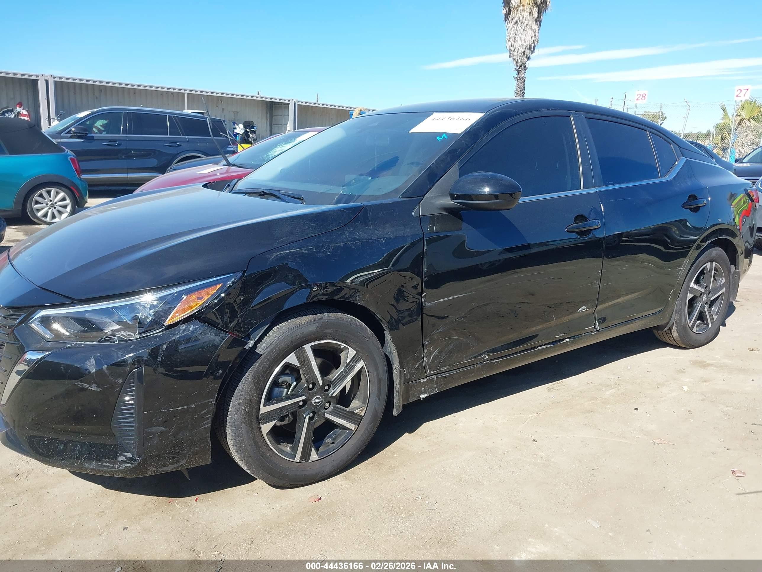 NISSAN SENTRA image 6