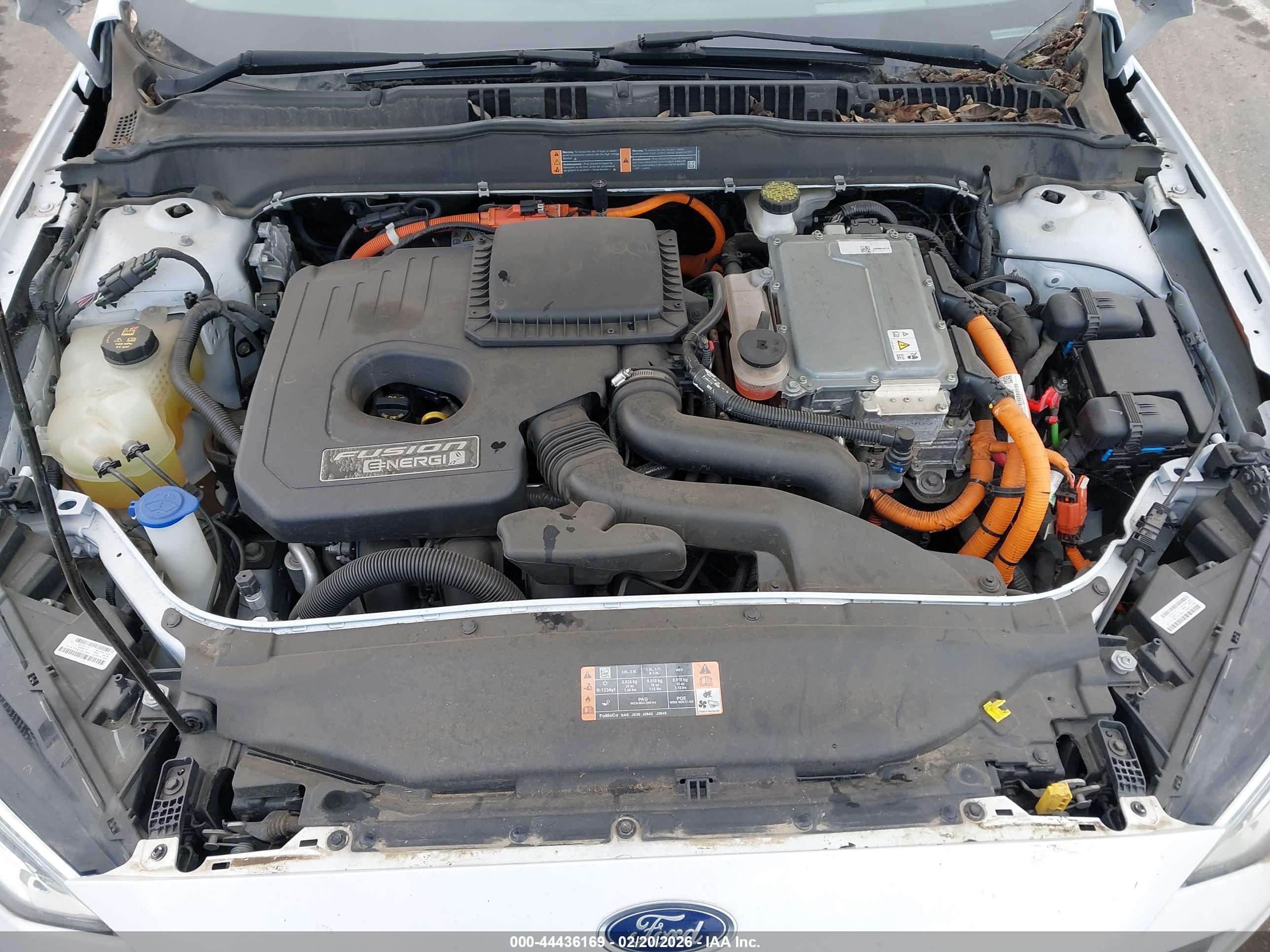 FORD FUSION image 10