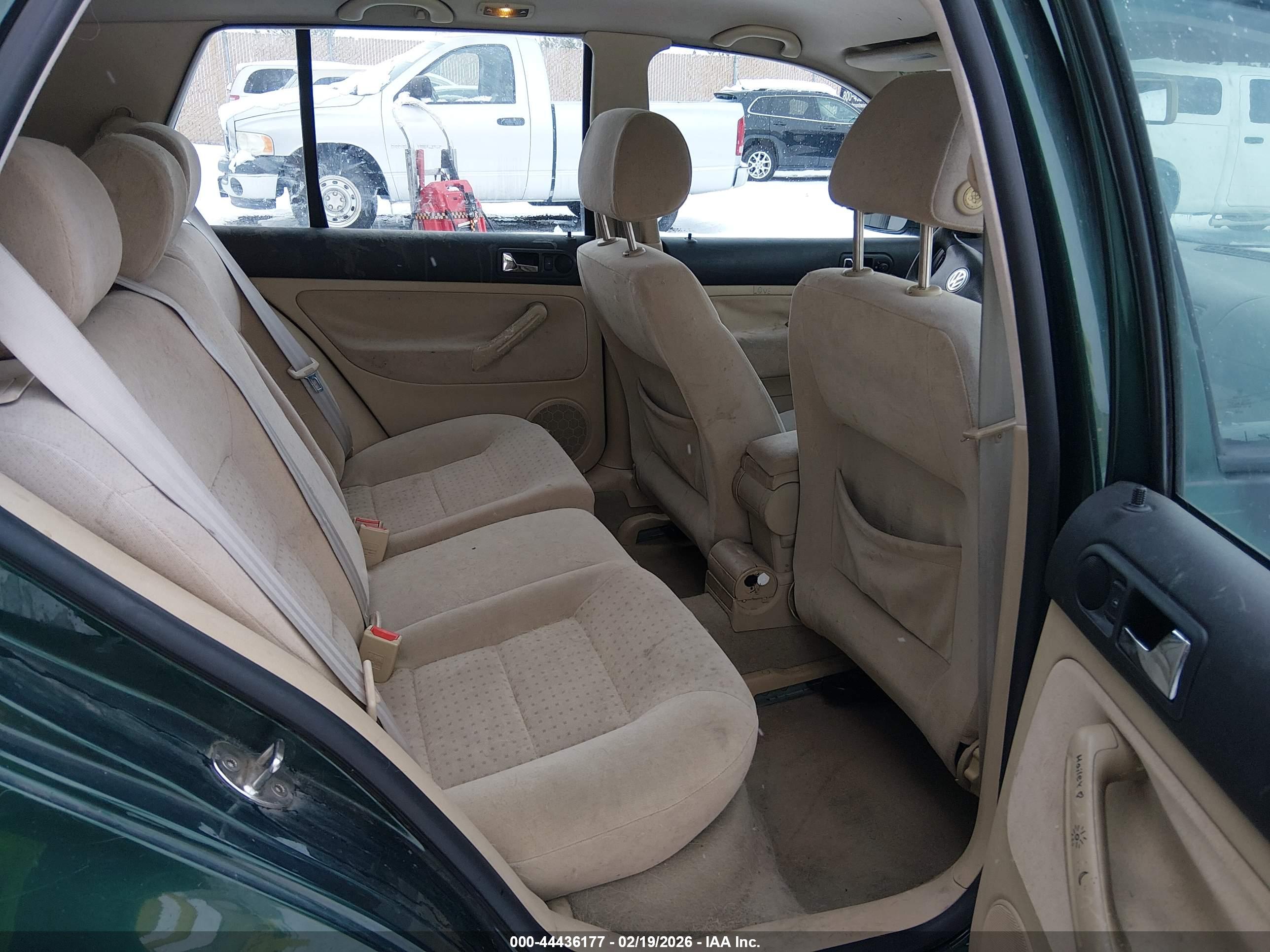 VOLKSWAGEN GOLF image 8