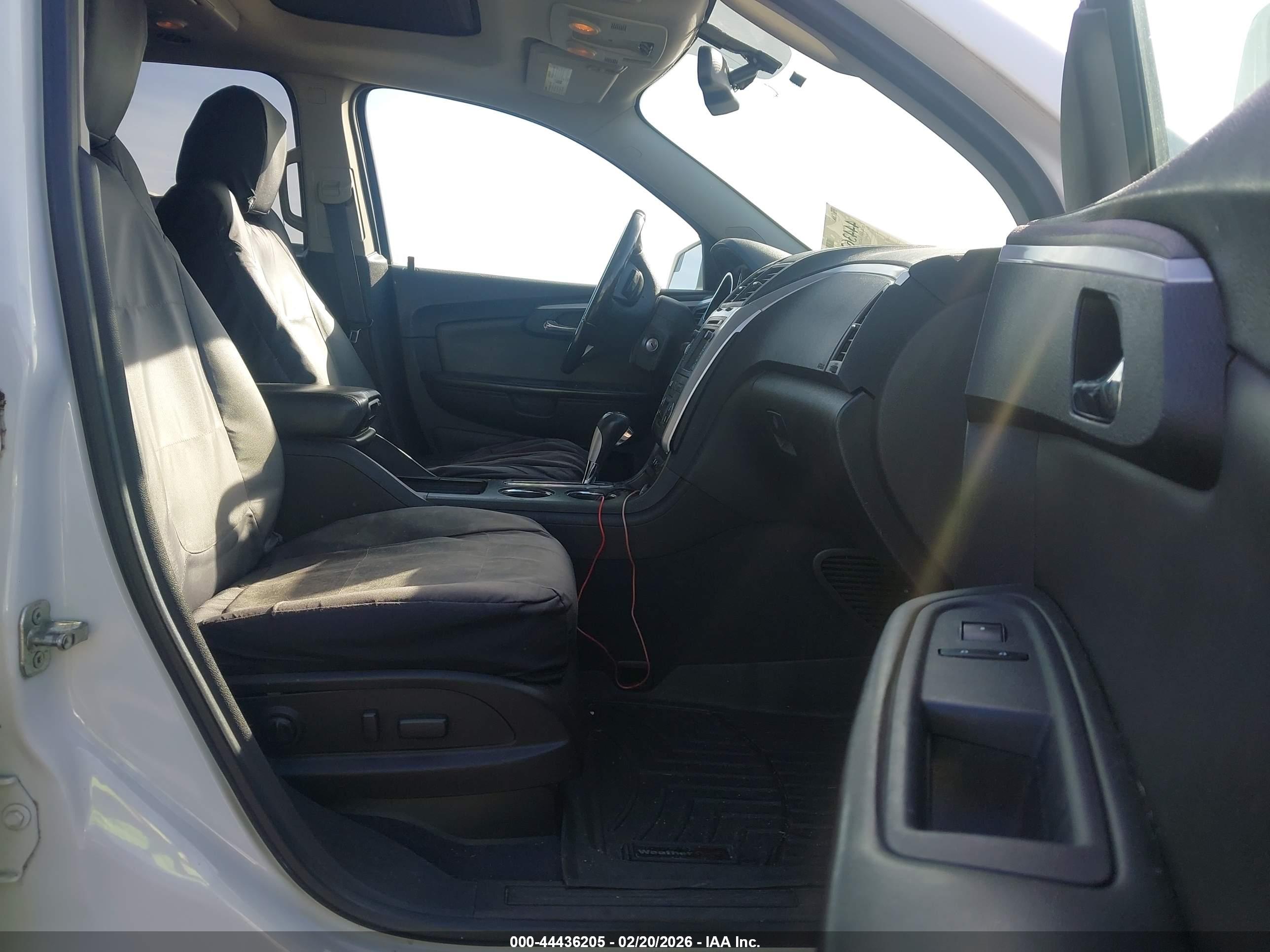 CHEVROLET TRAVERSE image 5