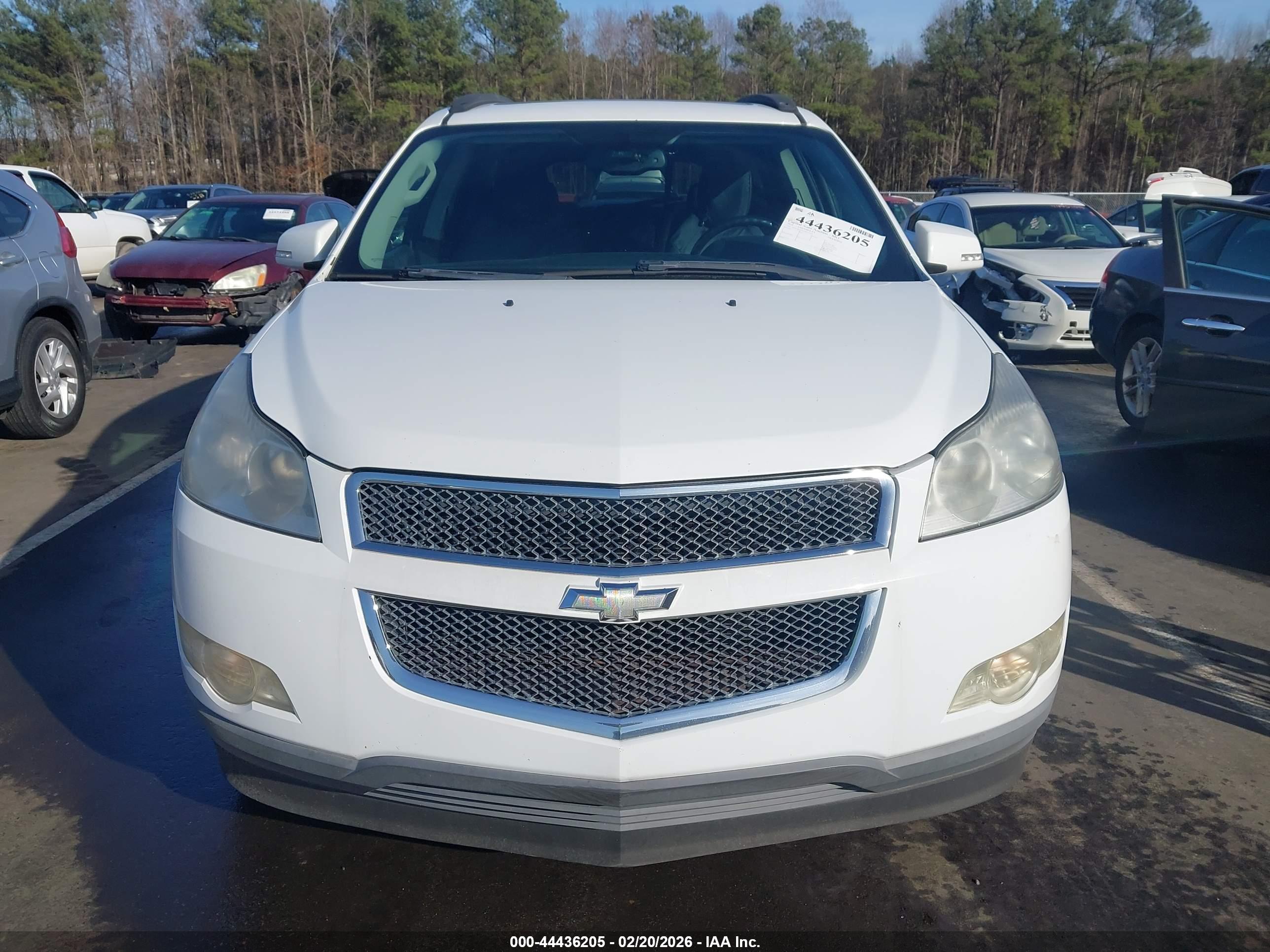 CHEVROLET TRAVERSE image 6